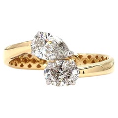Toi Moi Natural Diamond Proposal Ring in 14k Solid Gold (Certified)