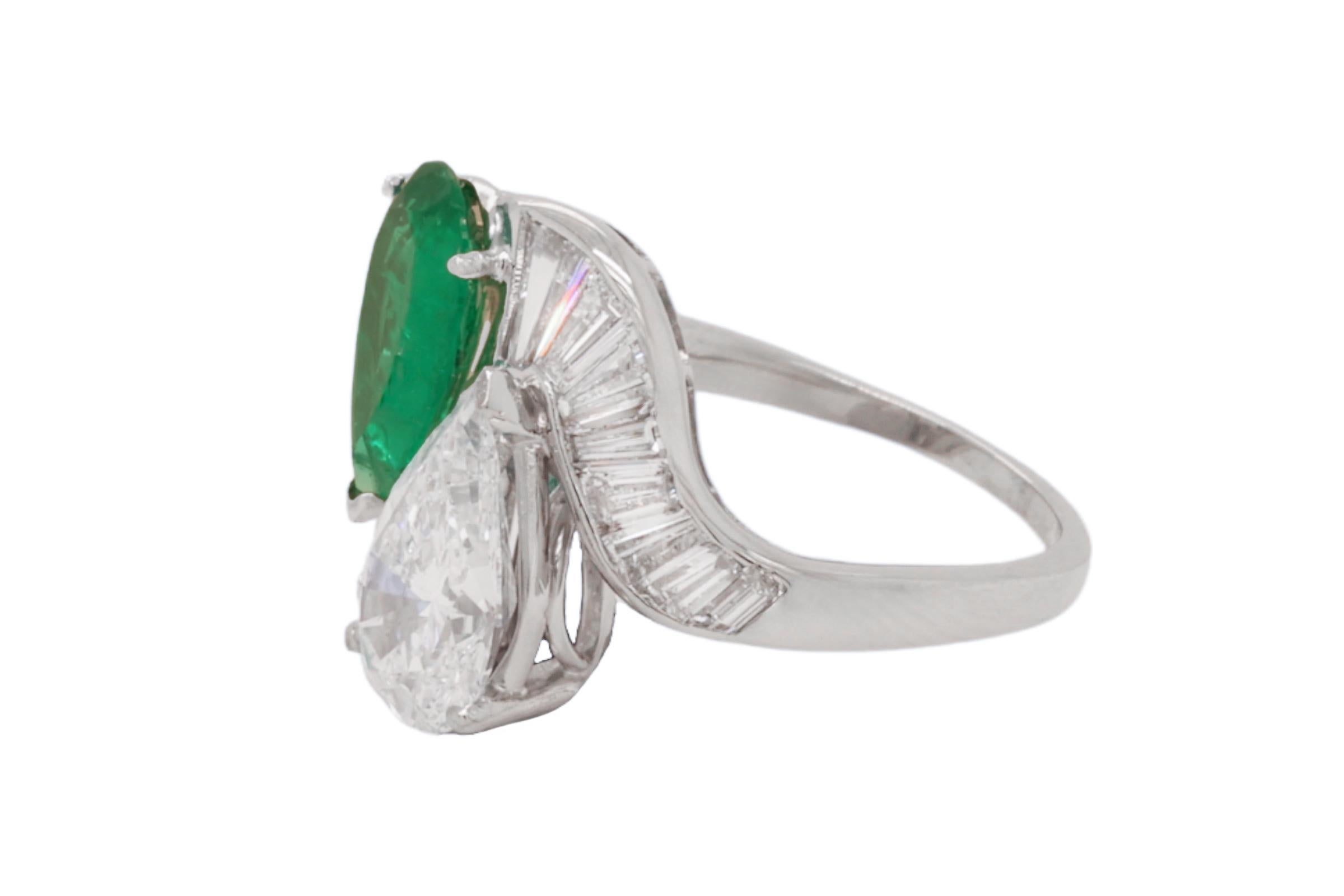 Artisan Toi & Moi Platinum Ring 2.15ct, Pear Diamond & Emerald, Estate Sultan Oman For Sale