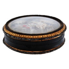 Toiletry box in gold on tortoiseshell with a gallant scene on the removable lid
