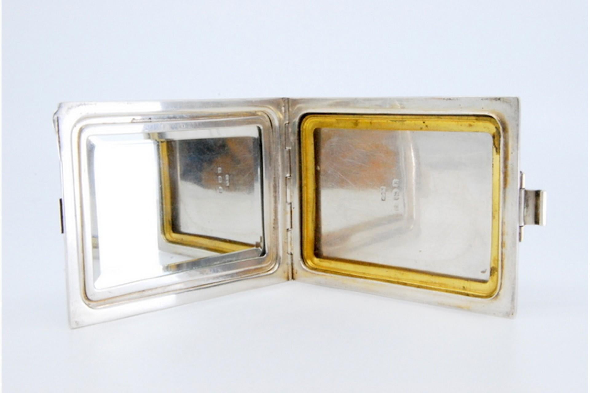 Toiletry box in guilloche silver with mirror inside For Sale 3