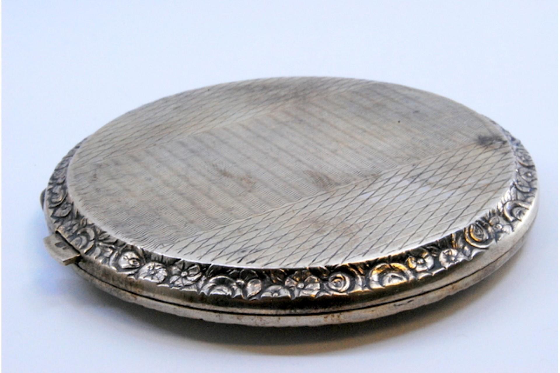 Silver Toiletry box in silver guilloche on both sides with mirror inside For Sale