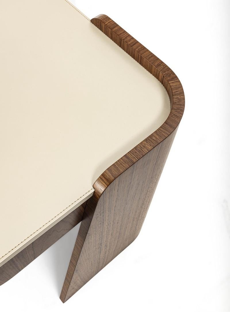 Falegnameria Toilette Shape moderna in Noce Canaletto con top in cuoio in vendita