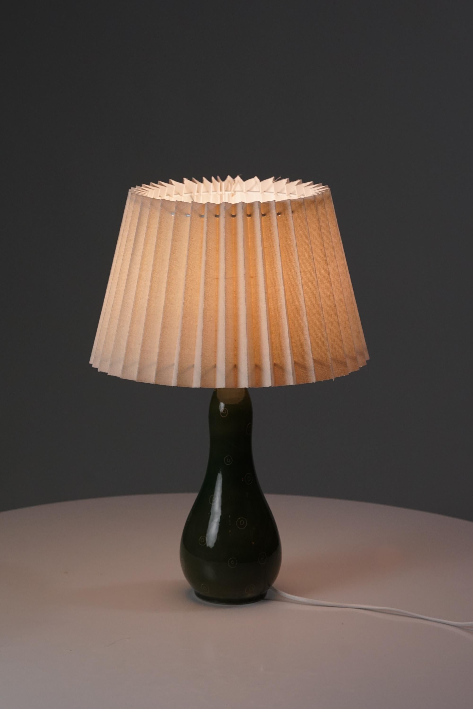 Scandinavian Modern Toini Muona Ceramic Table Lamp, Arabia, 1950s For Sale