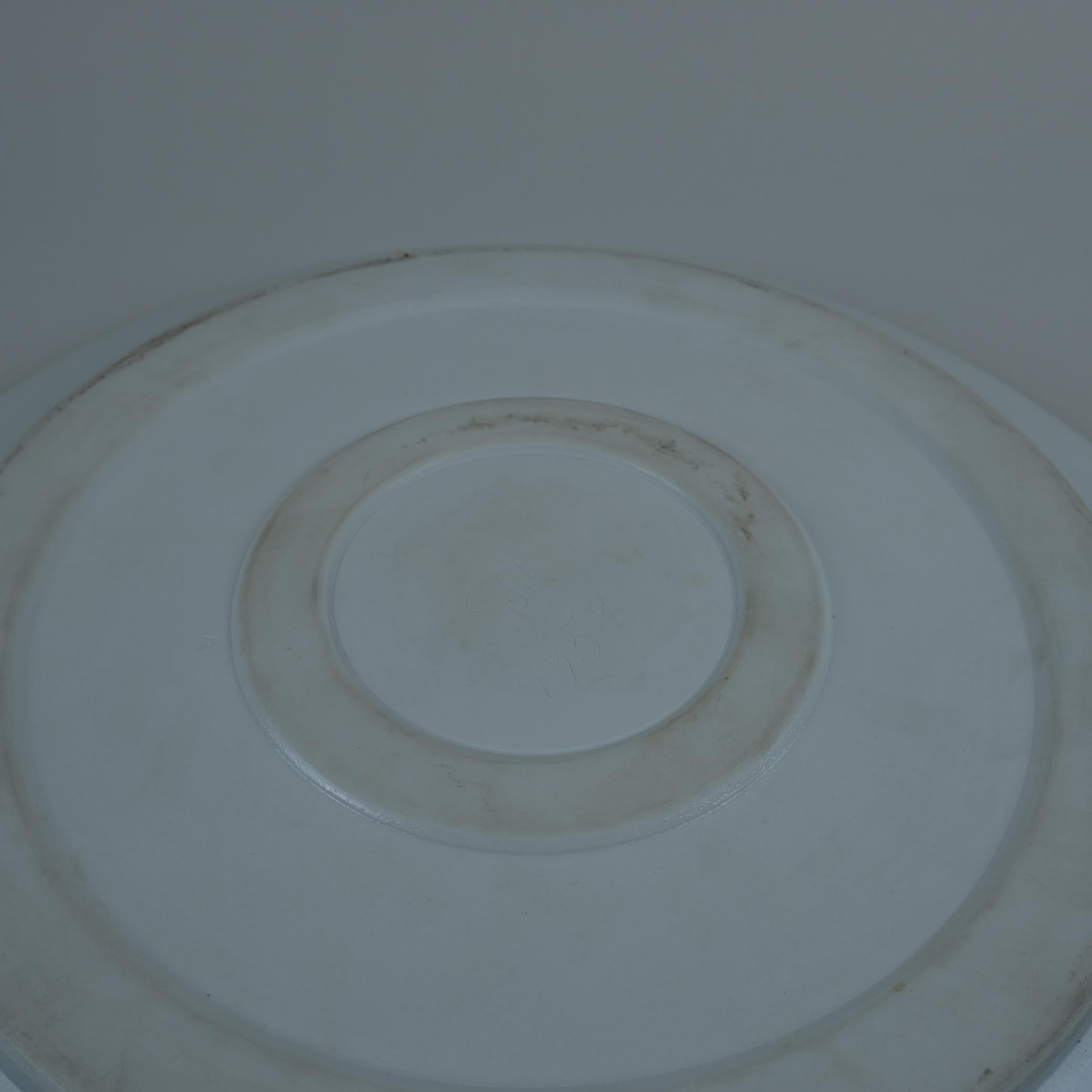 Toini Muona, grand plat décoratif blanc naturel et rayures Arabia, 1954 en vente 2
