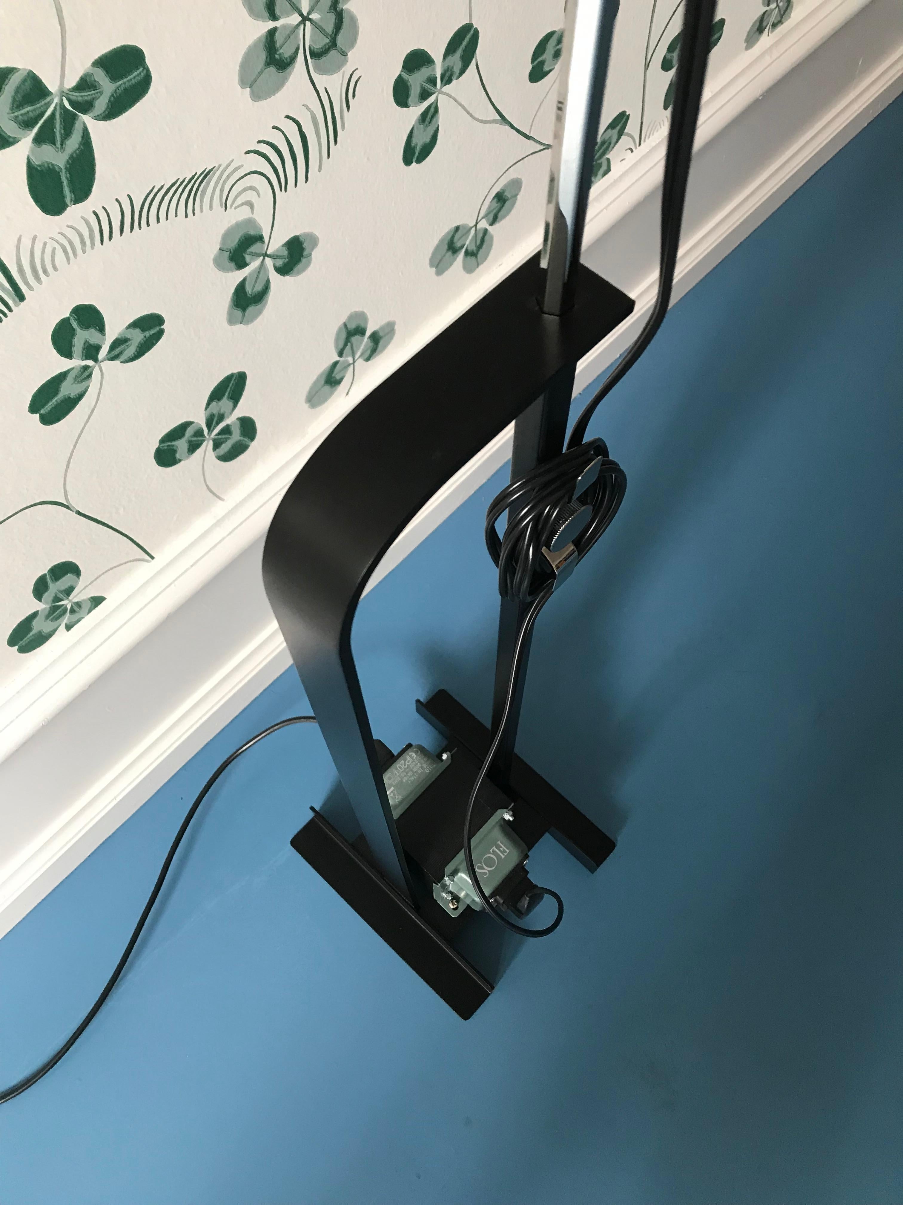 Toio Floor Lamp by Achille & Pier Giacomo Castiglioni for Flos In Excellent Condition For Sale In Copenhagen K, DK