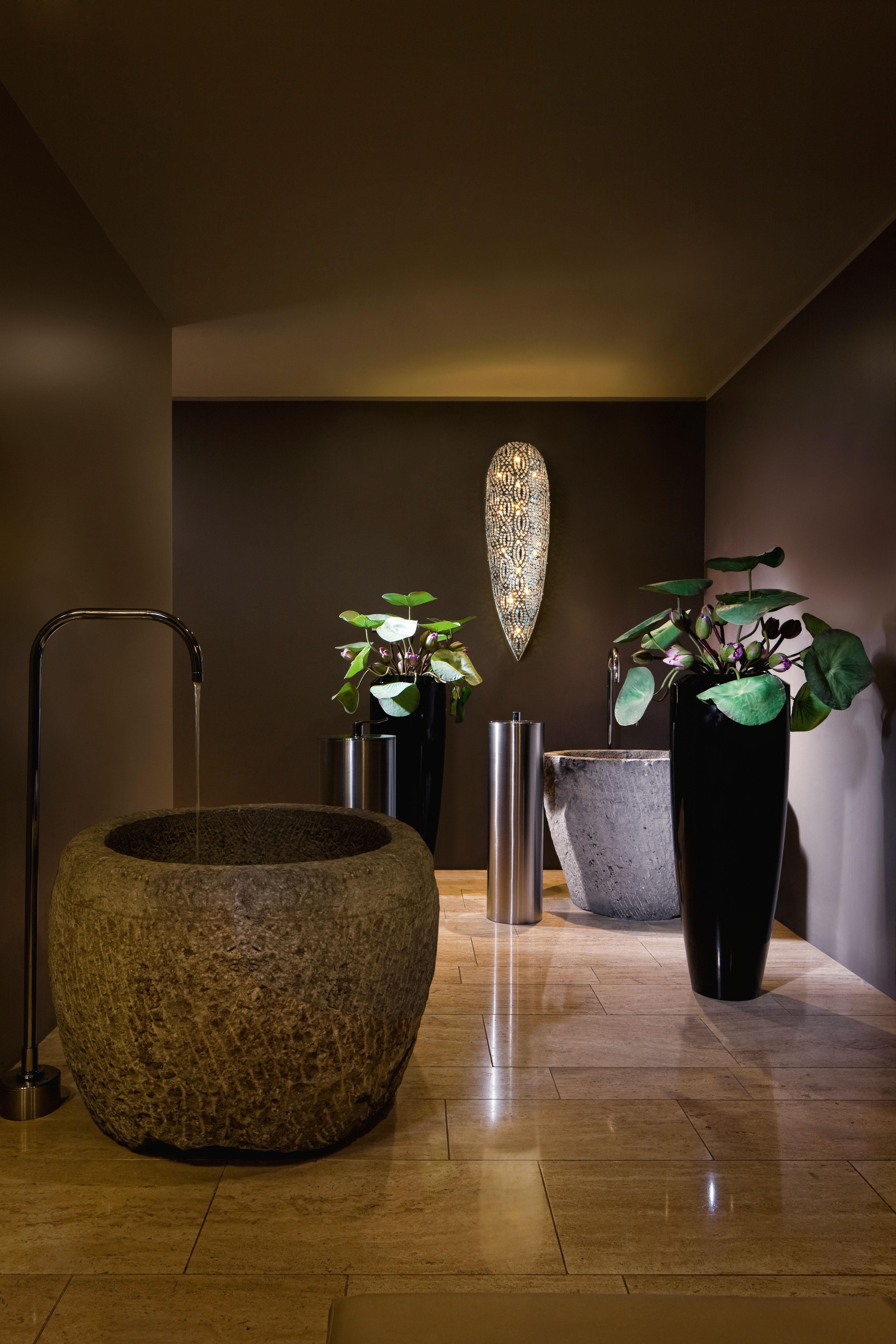 Moderne Ensemble Tokio, fleurs, vase, utilisation intérieure, Italie en vente