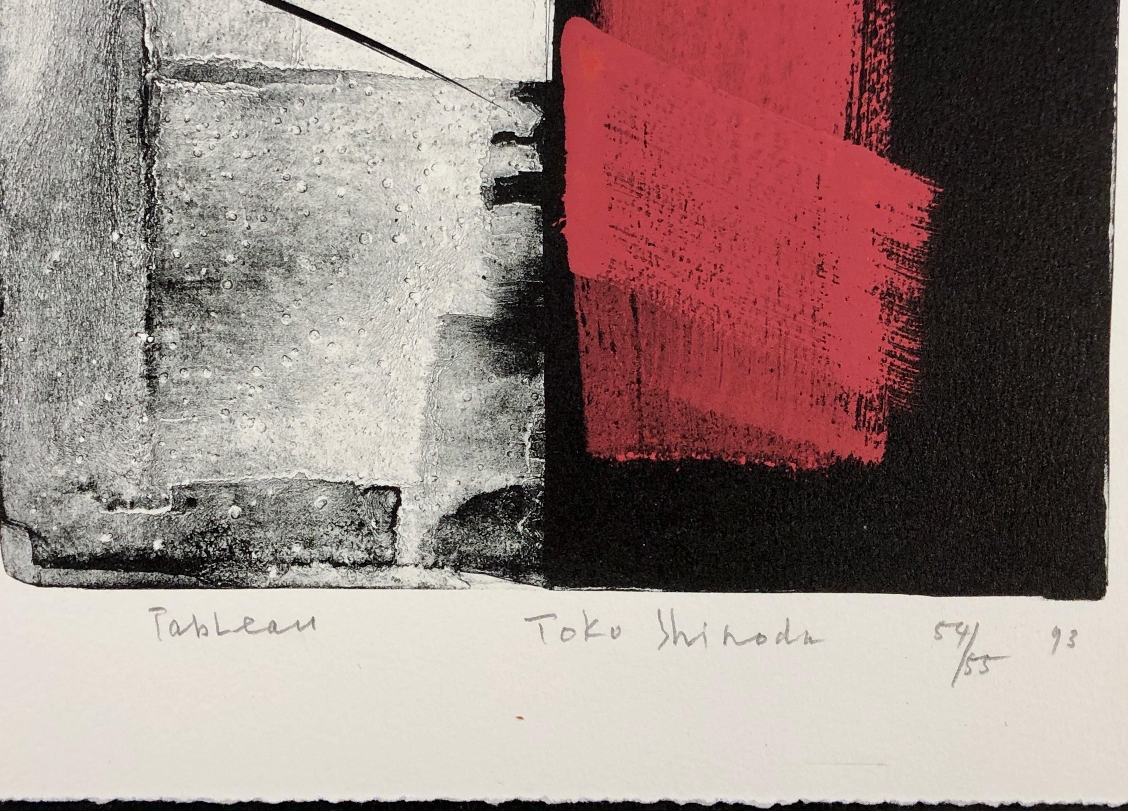Tischau, japanische Lithographie in limitierter Auflage, schwarz, weiß, rot, signiert, nummeriert – Print von Toko Shinoda