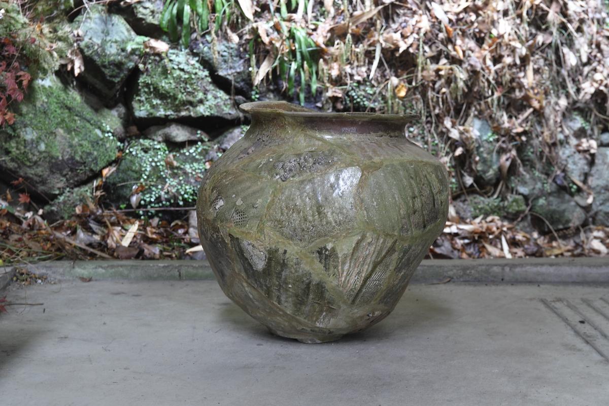 Tokoname Sutra Jar, Heian-Kamakura/Japanese Antique/8th-14th Century For Sale 2