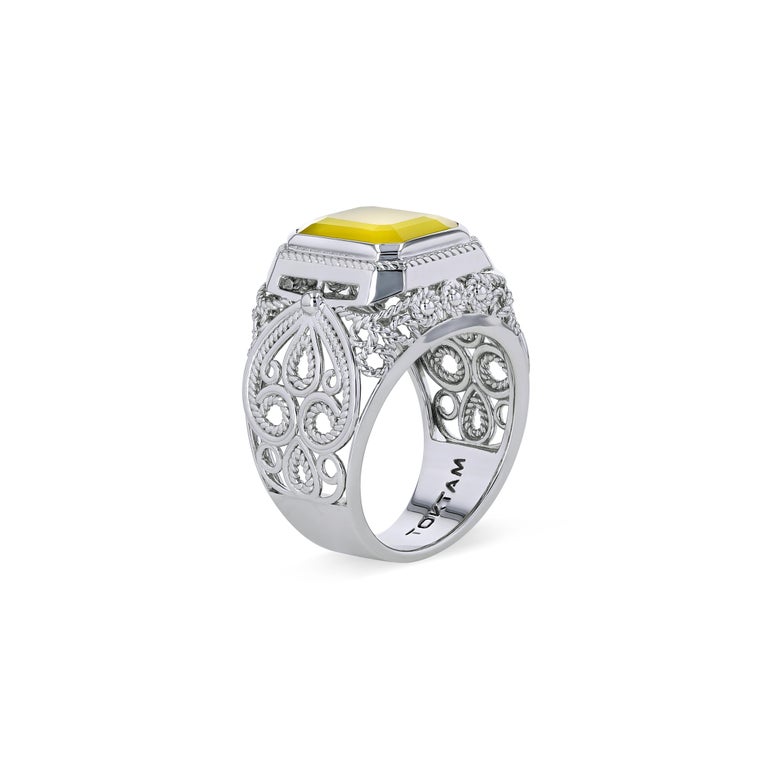 For Sale:  Toktam 18k White Gold Men's Rings Agate Signet Ring 2