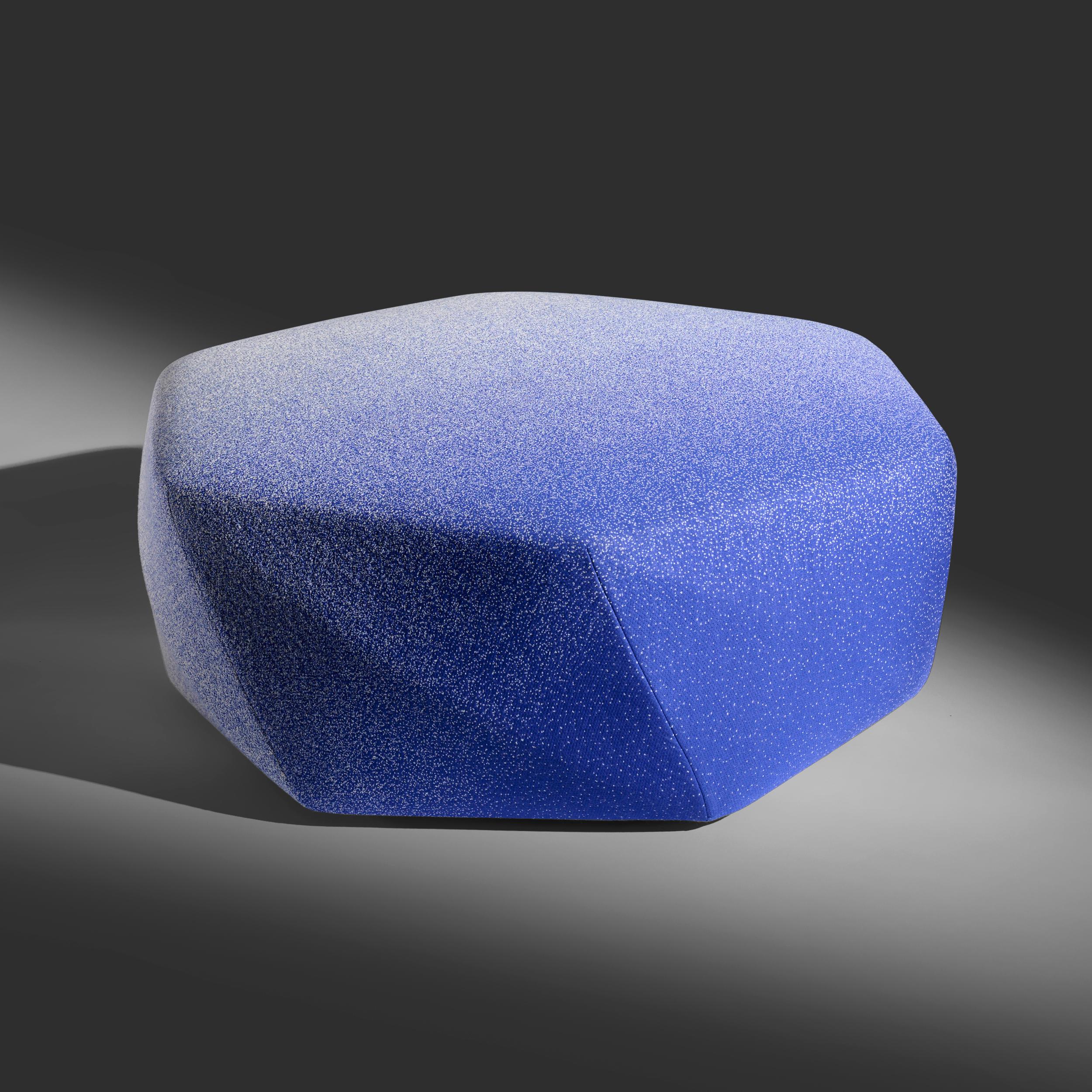 TokuJiin Yoshioka Medium Brook Ottomane für Moroso Italien, 2018 (Moderne) im Angebot