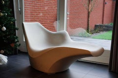 Tokujim Yoshioka "rest bed", 2002