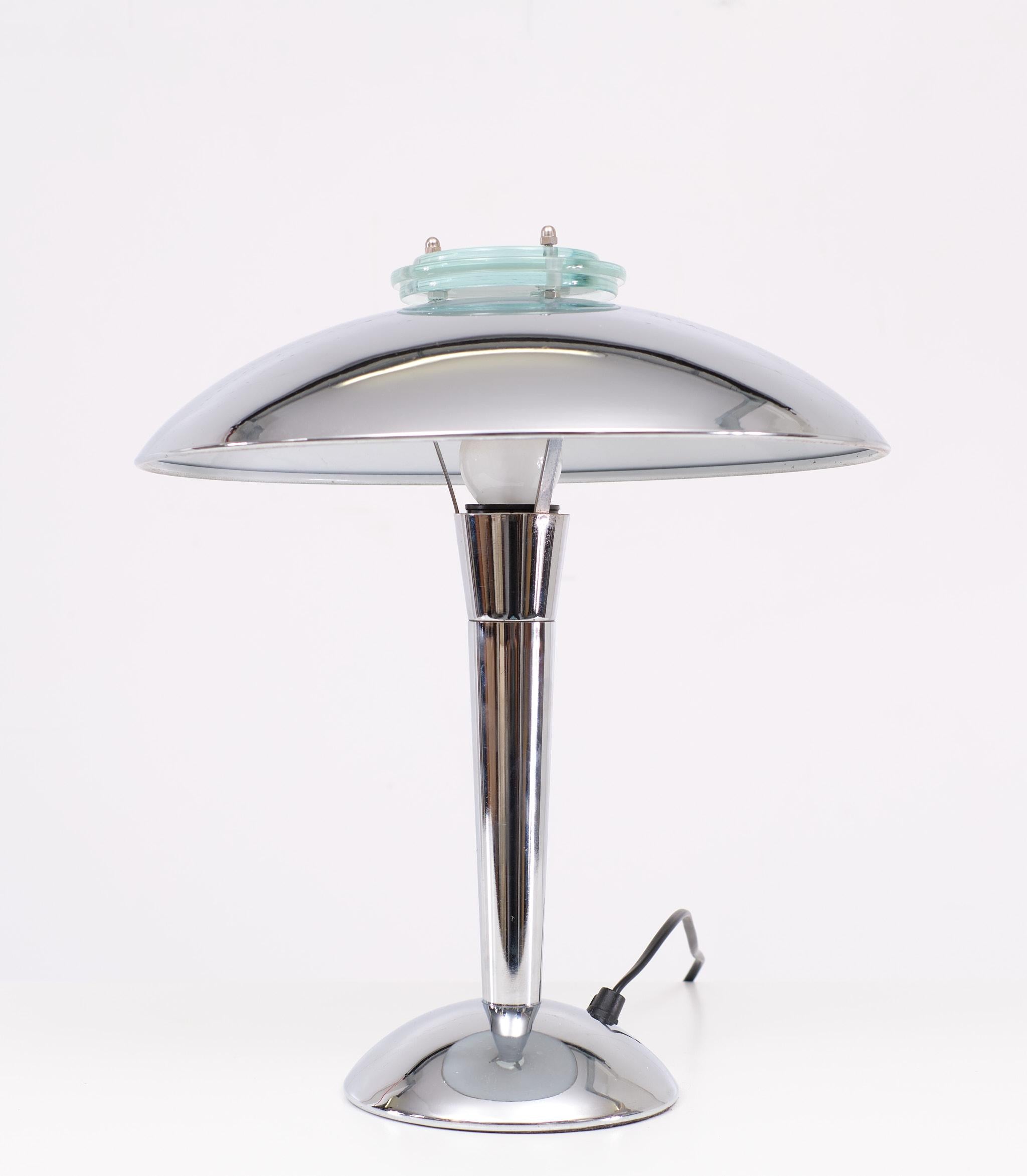 Chrome Lampe de table chromée Tokyo Bauhaus  Japon des années 1980  en vente