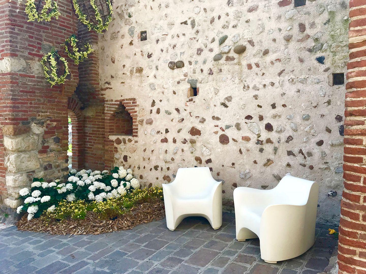 Tokyo Pop Armchair White by Driade In New Condition For Sale In Beverly Hills, CA