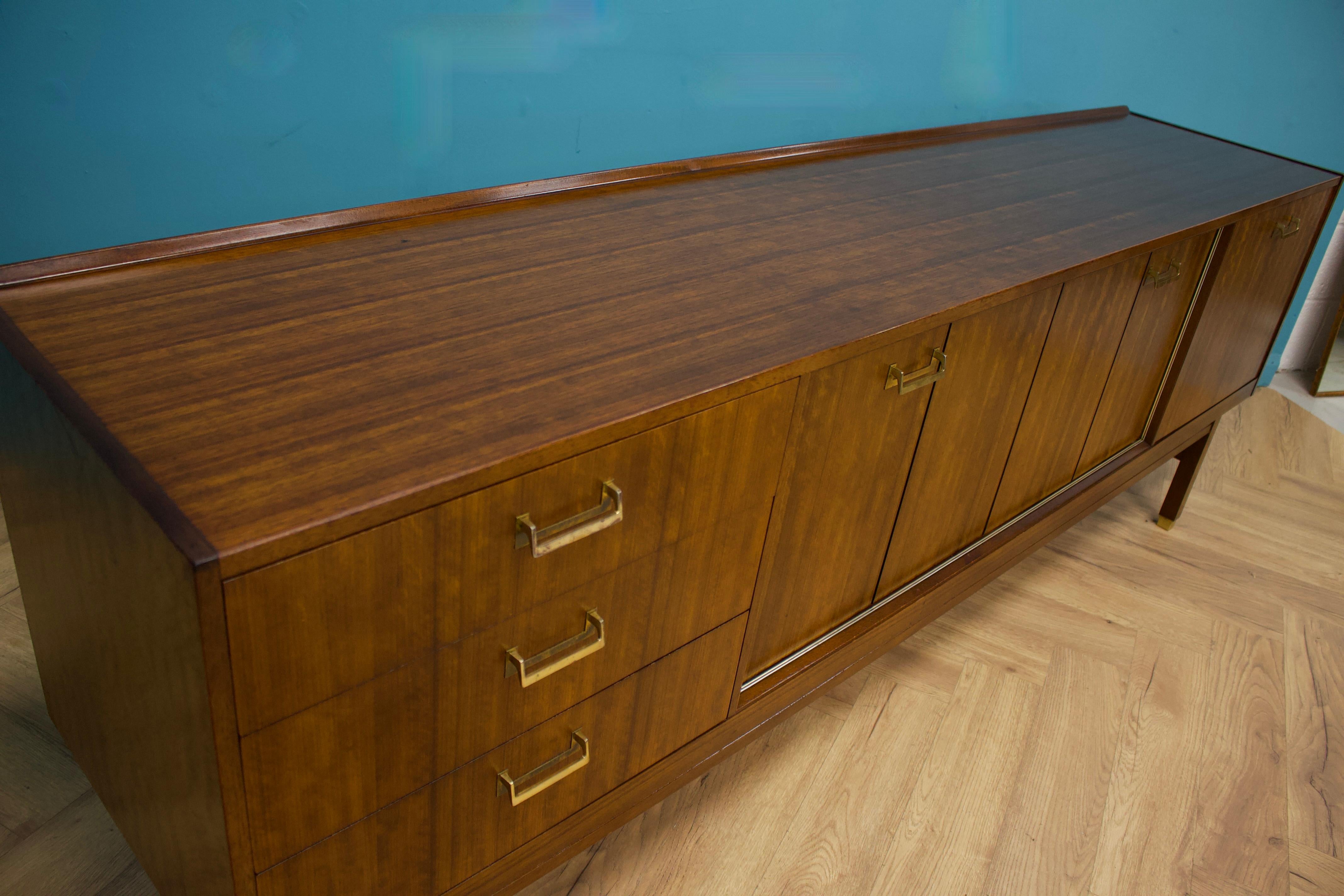 Mid-Century moderno Credenza Tola di G-Plan, anni '60 in vendita