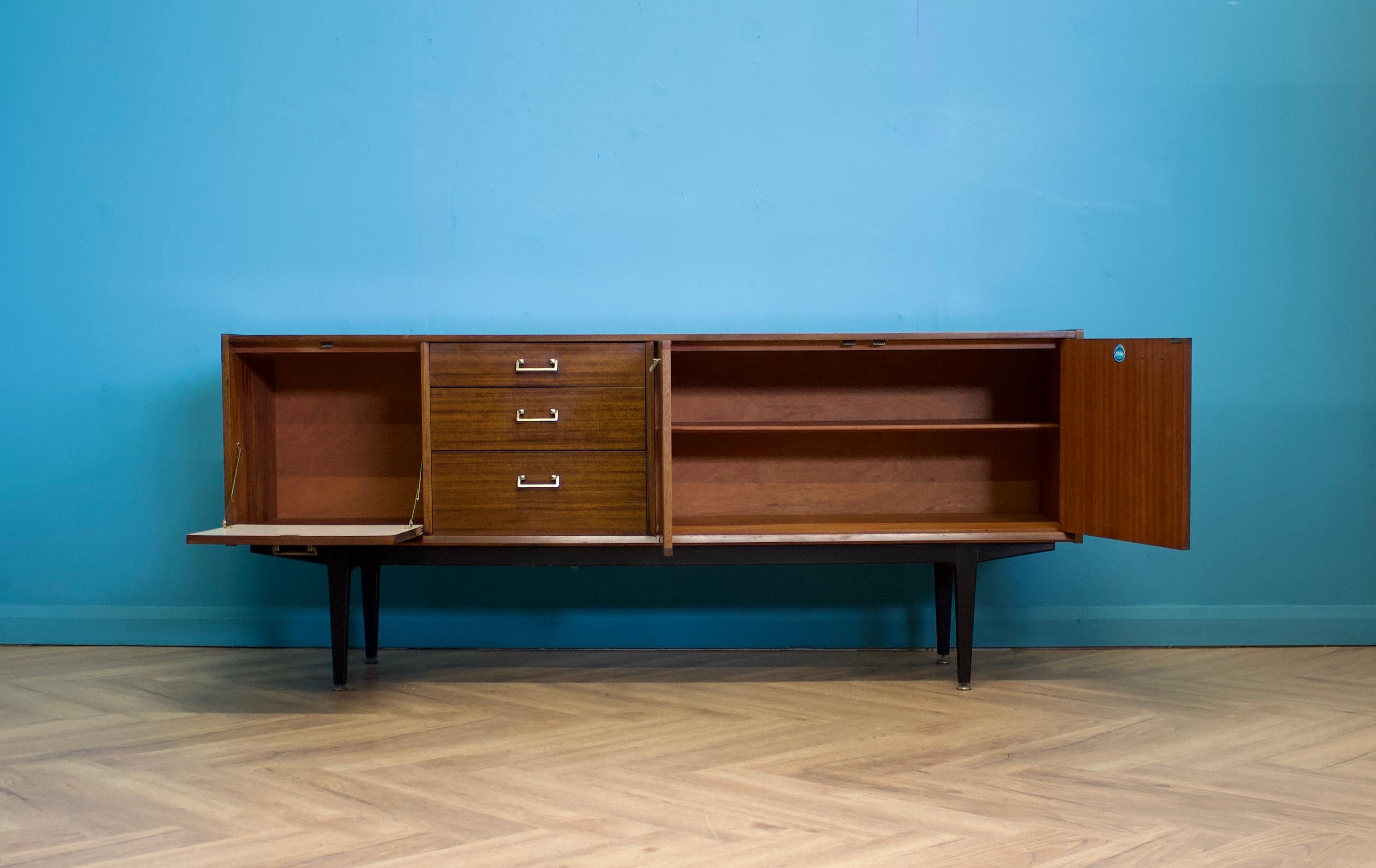 Enfilade Tola de Nathan, années 1960 Bon état - En vente à South Shields, GB