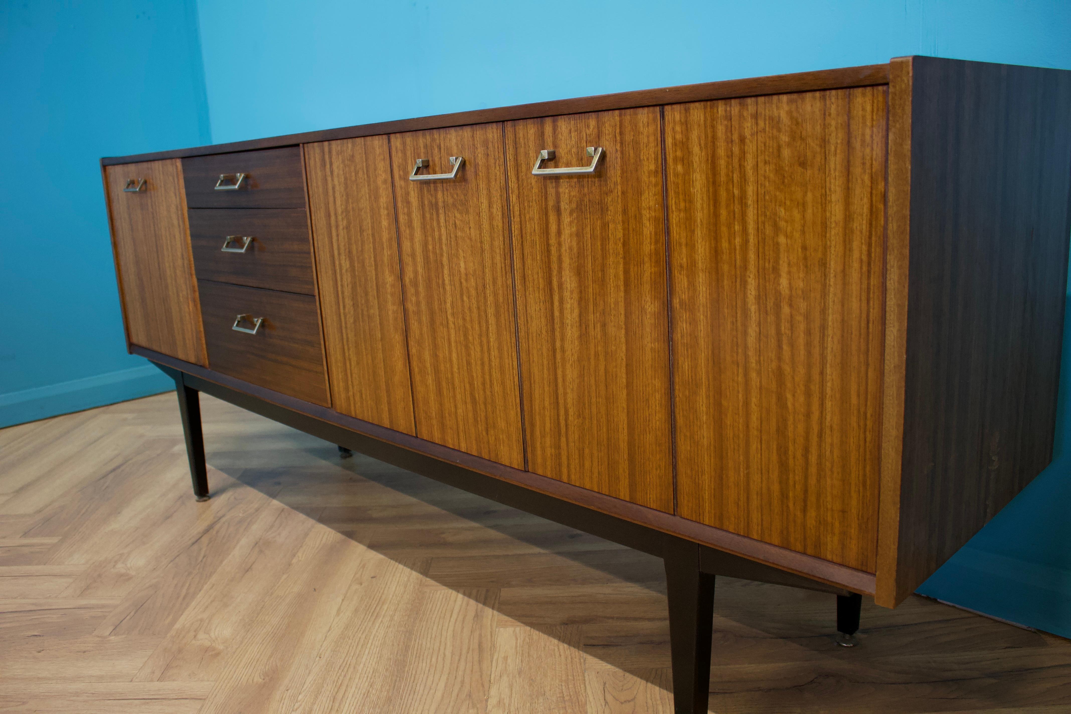 20ième siècle Enfilade Tola de Nathan, années 1960 en vente