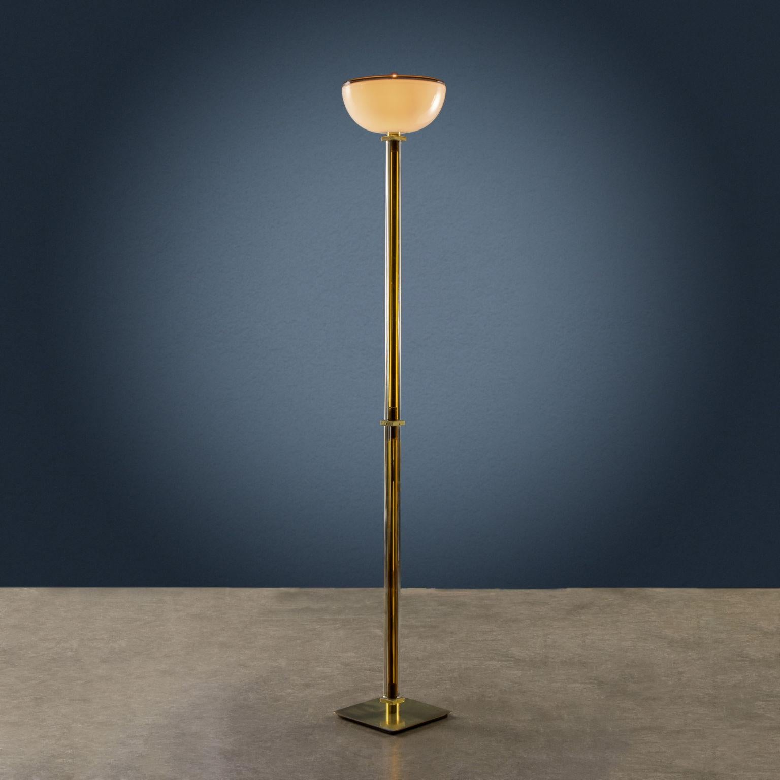 Mid-Century Modern 'Tolboi' Venini lamp from the 80s