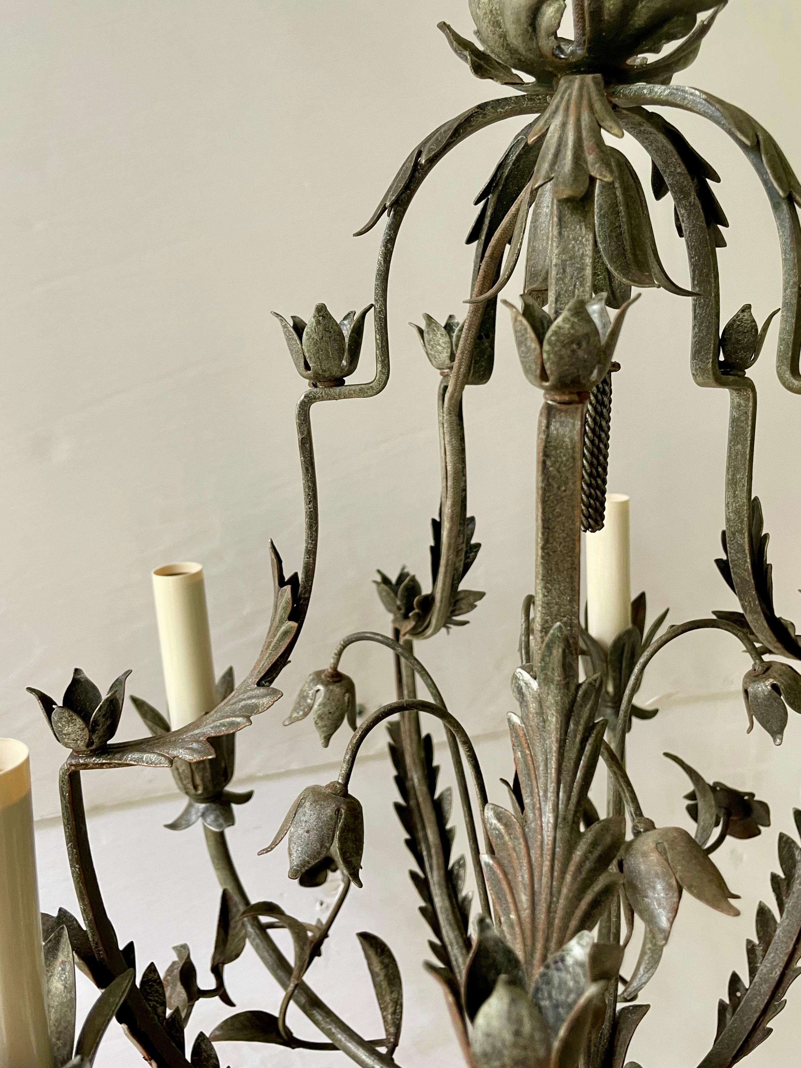 Fine XX secolo Lampadario floreale Tole in vendita