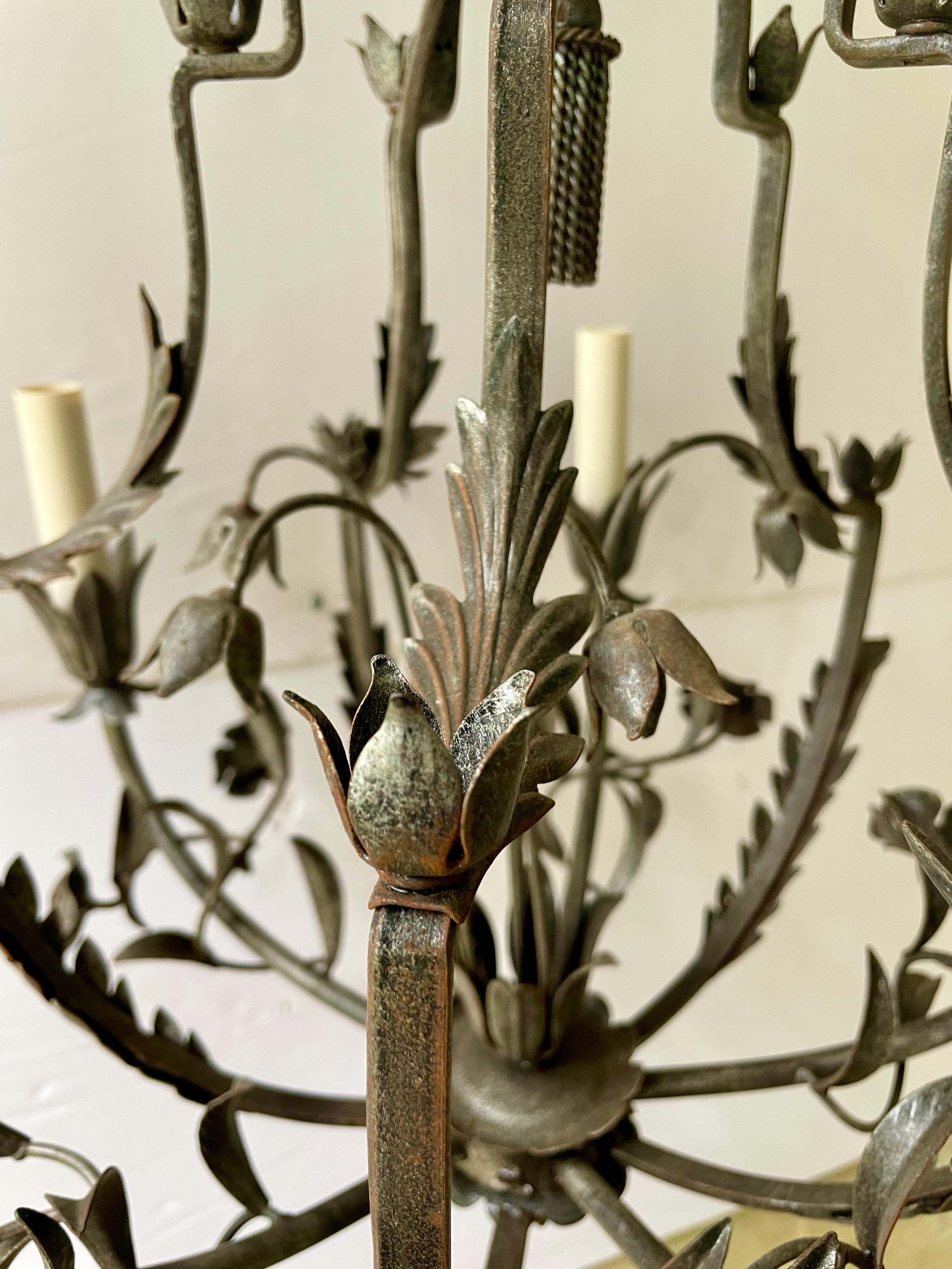 Lampadario floreale Tole in vendita 2