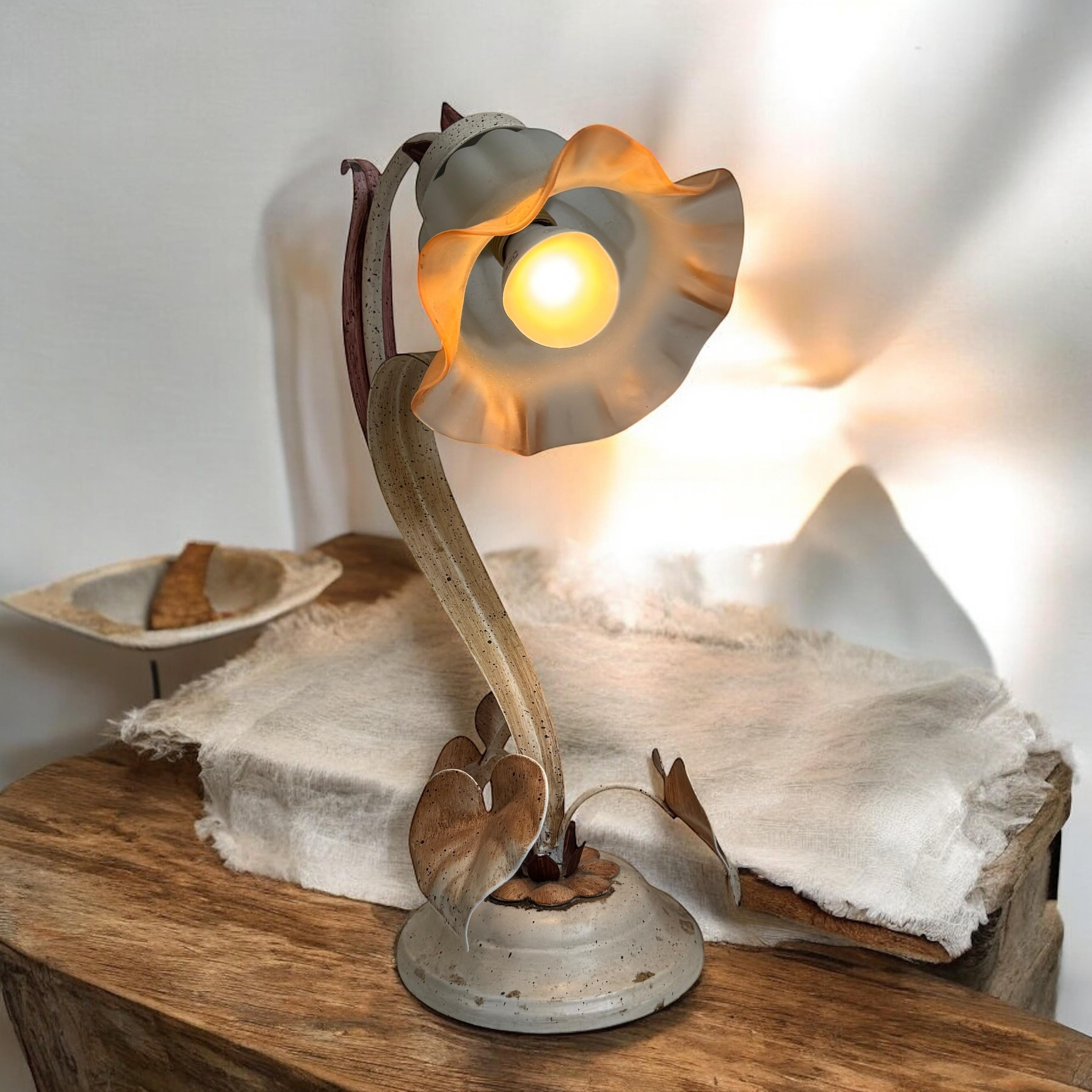 Tole Florence Glasschirm-Tischlampe Vintage Eglo Leuchten Österreich, 1970er Jahre im Angebot 3