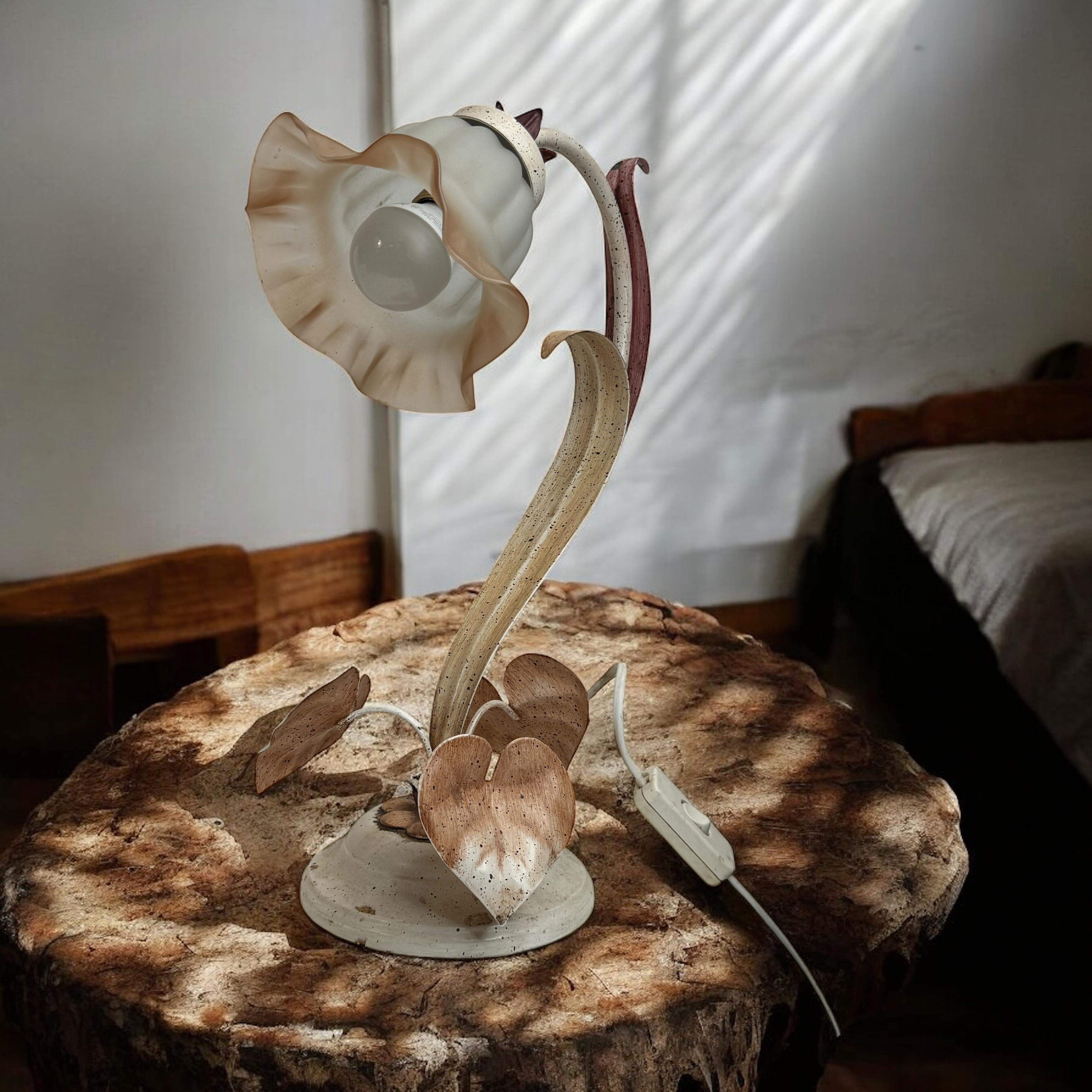 Tole Florence Glasschirm-Tischlampe Vintage Eglo Leuchten Österreich, 1970er Jahre im Angebot 4