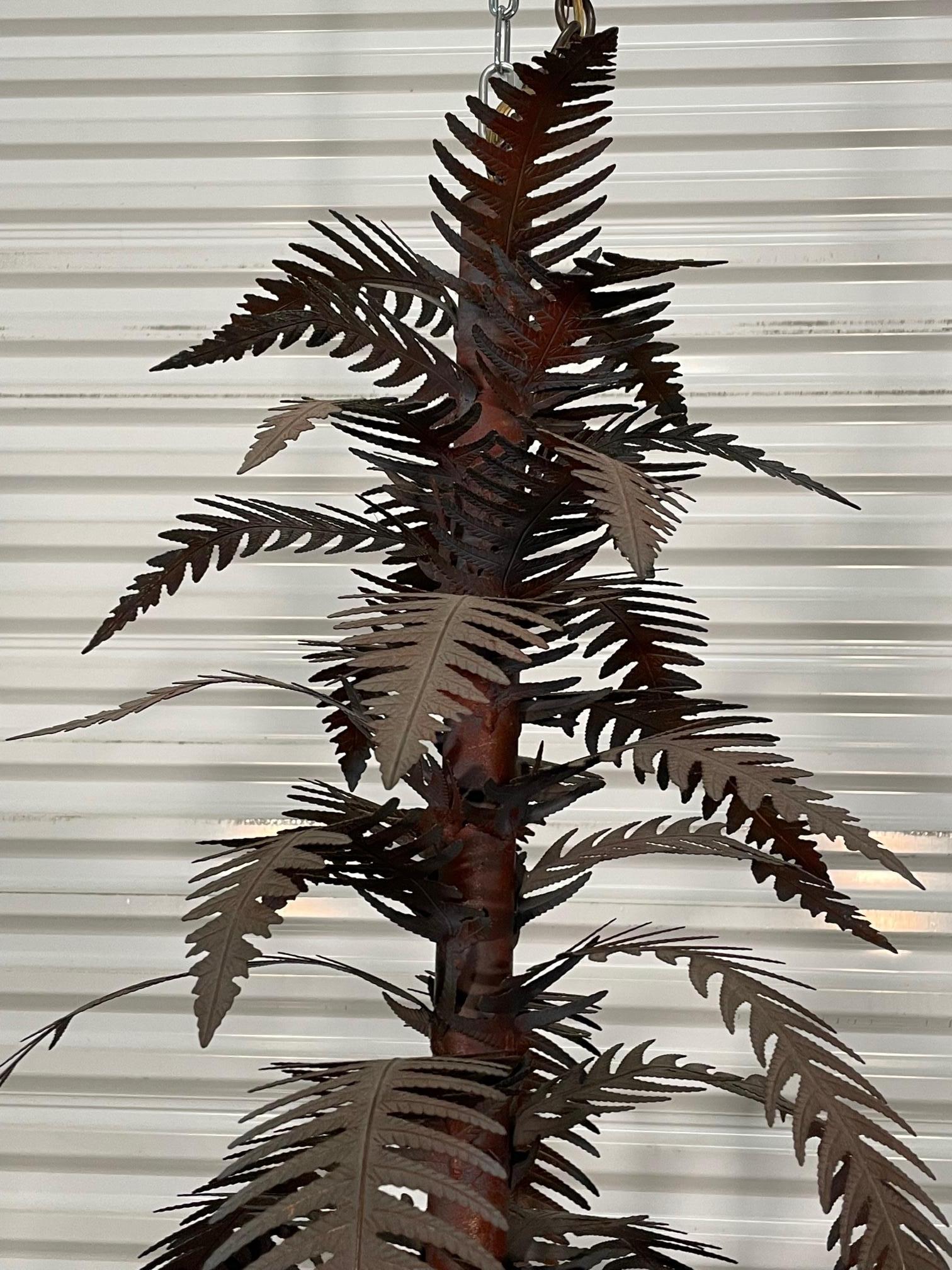 Tole Metal Sculptural Fern Leaf 6-Light Chandelier In Good Condition In Jacksonville, FL