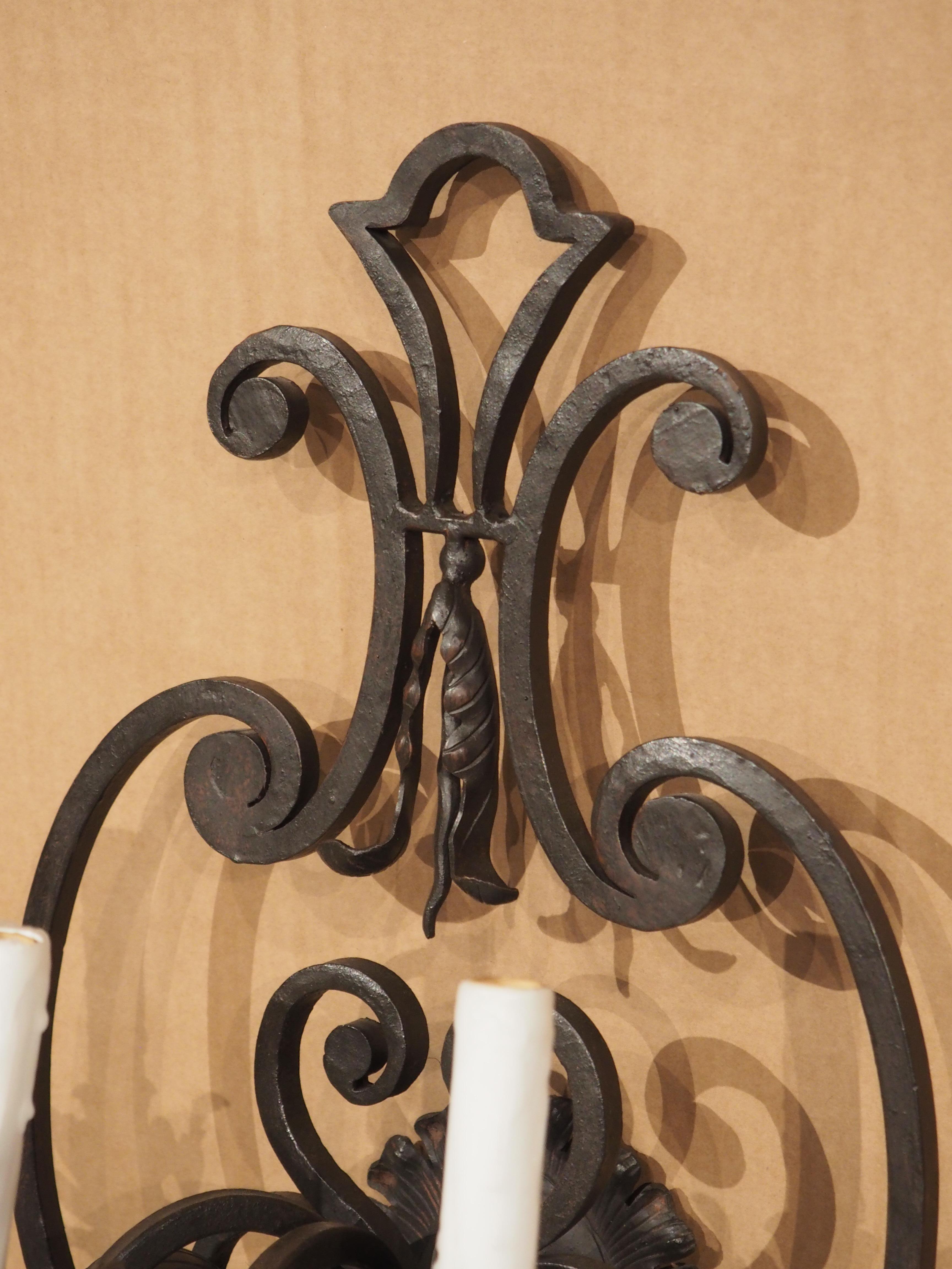 Toledo Hand Wrought Iron 3 Light Wall Sconce In Good Condition For Sale In Dallas, TX