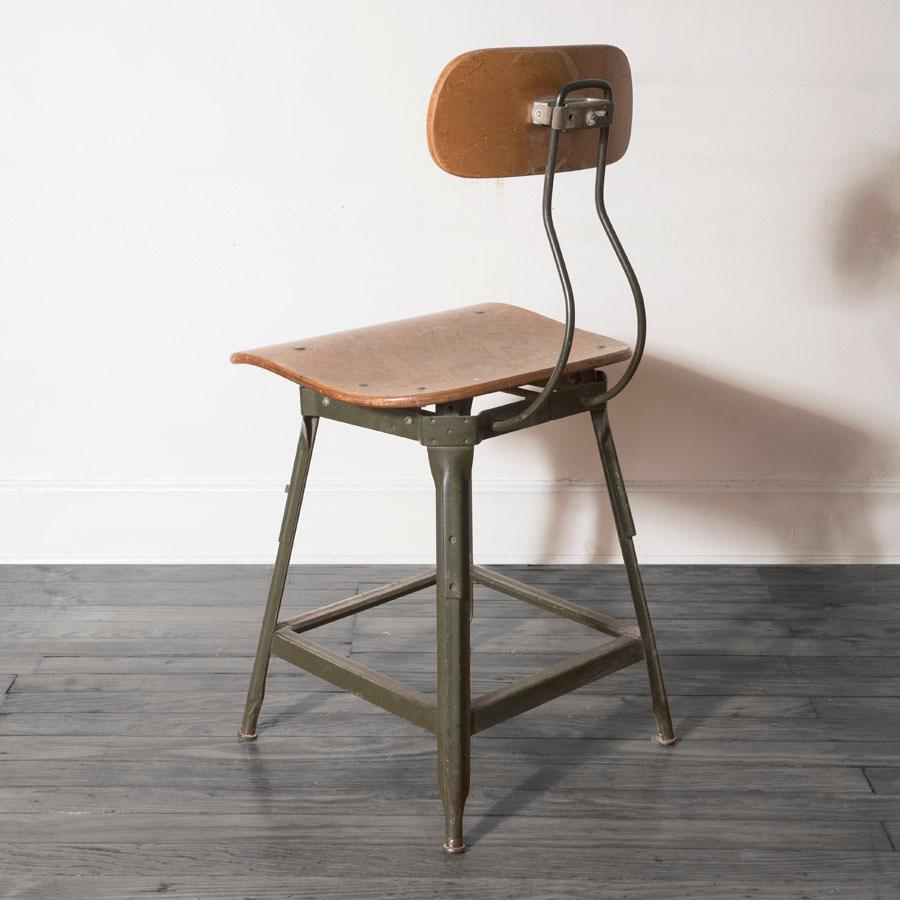 Drafting stool, Toledo, USA, circs 1940s
Wood, metal
Measures: H 33.5, D 17, W 16 in.