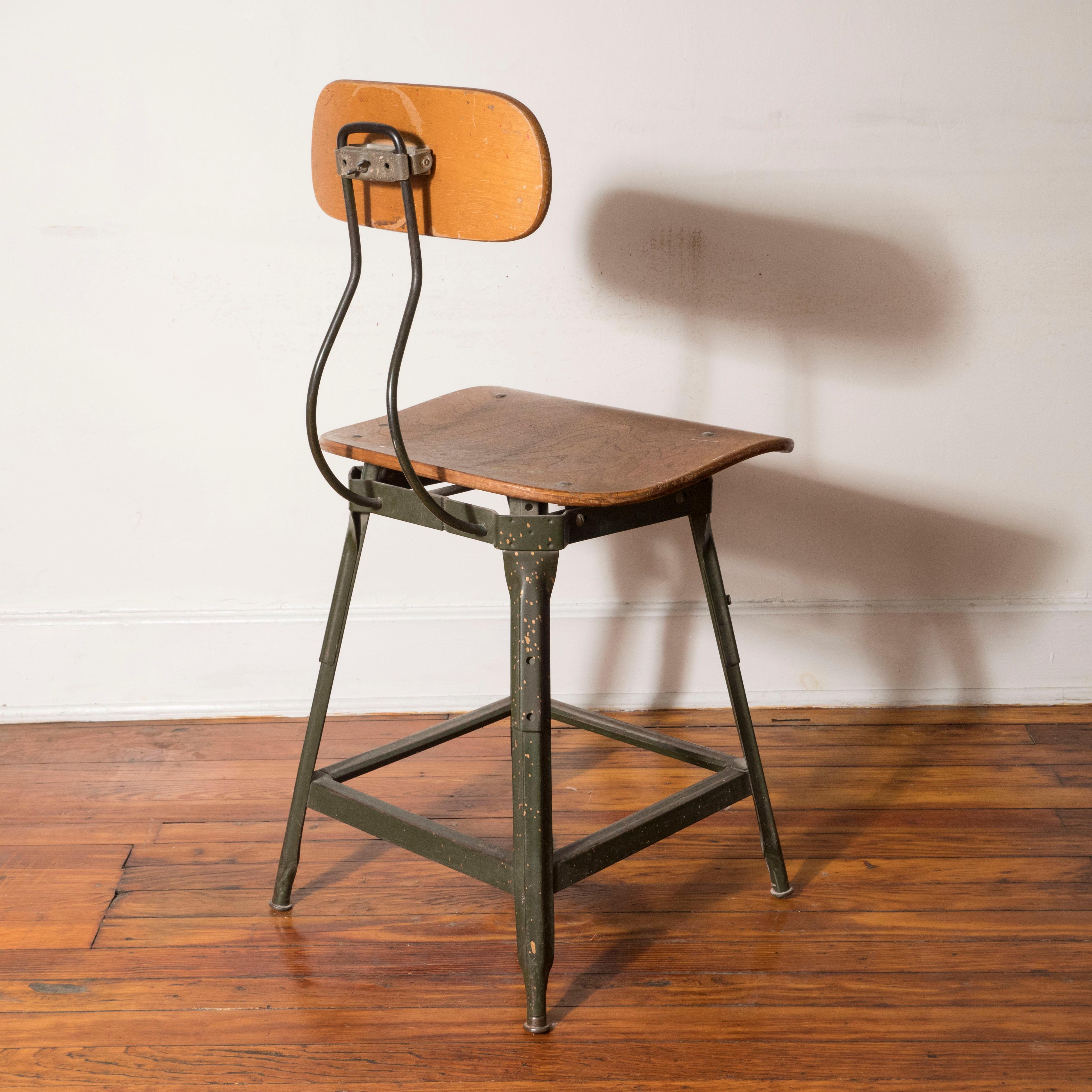 Toledo Metal Furniture Co. Drafting Stool, Toledo USA, circa 1940s 1