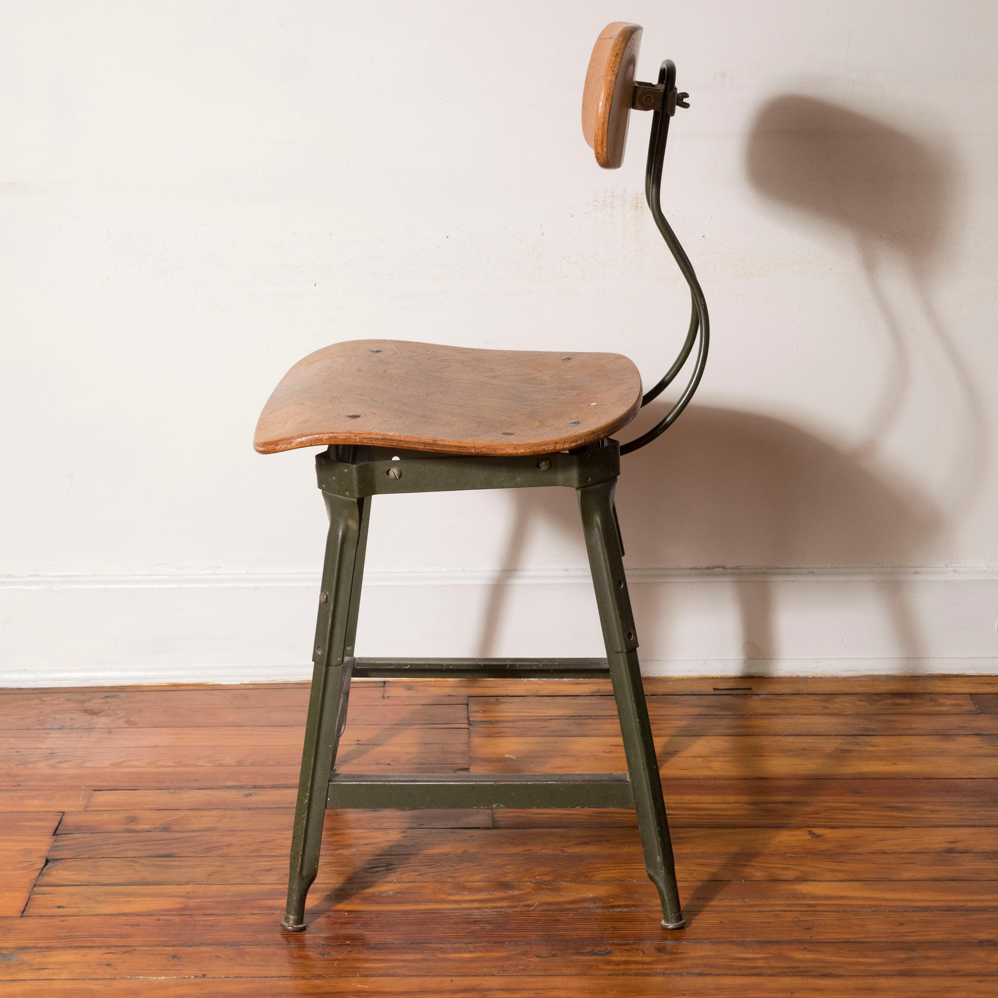 Toledo Metal Furniture Co. Drafting Stool, Toledo USA, circa 1940s 2