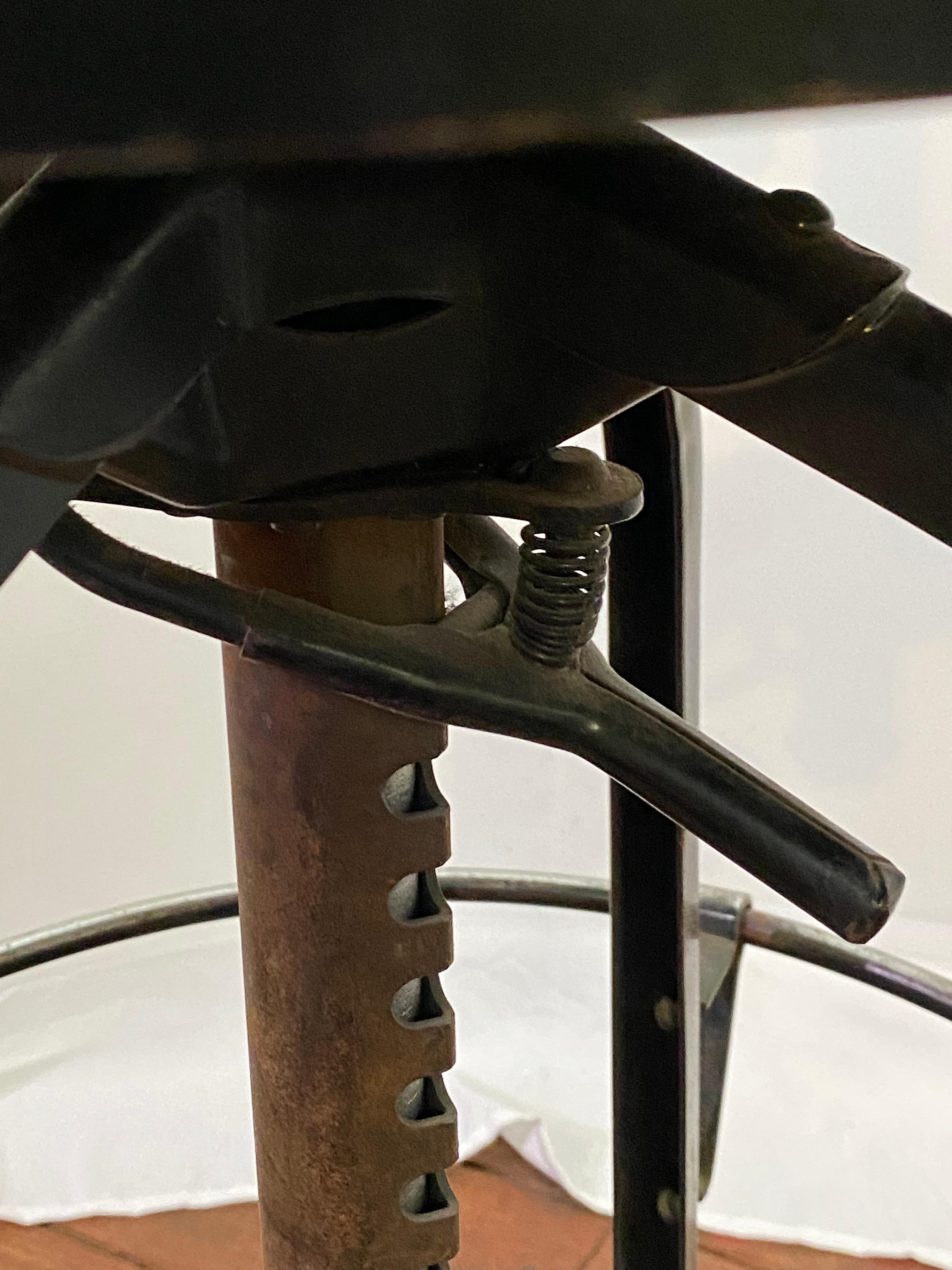 Toledo Metal Furniture Company Tabourets industriels en acier UHL, lot de 12 en vente 7
