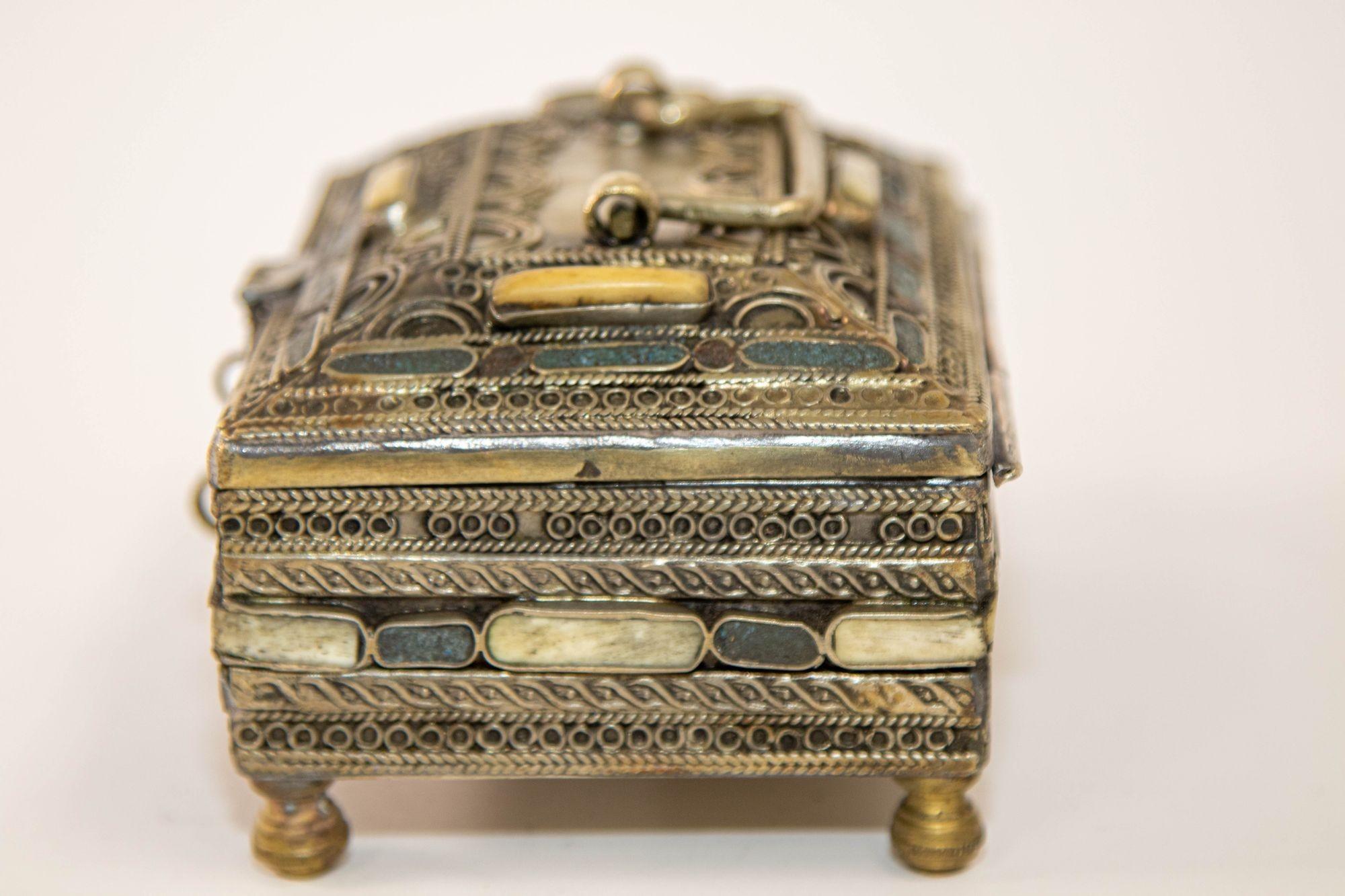 Toledo Spain Silvered Brass and Enamel Jewelry Box Islamic Moorish Style 1940s 3