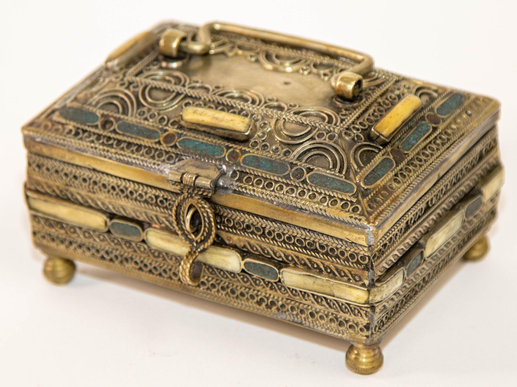 Toledo Spain Silvered Brass and Enamel Jewelry Box Islamic Moorish Style 1940s 6