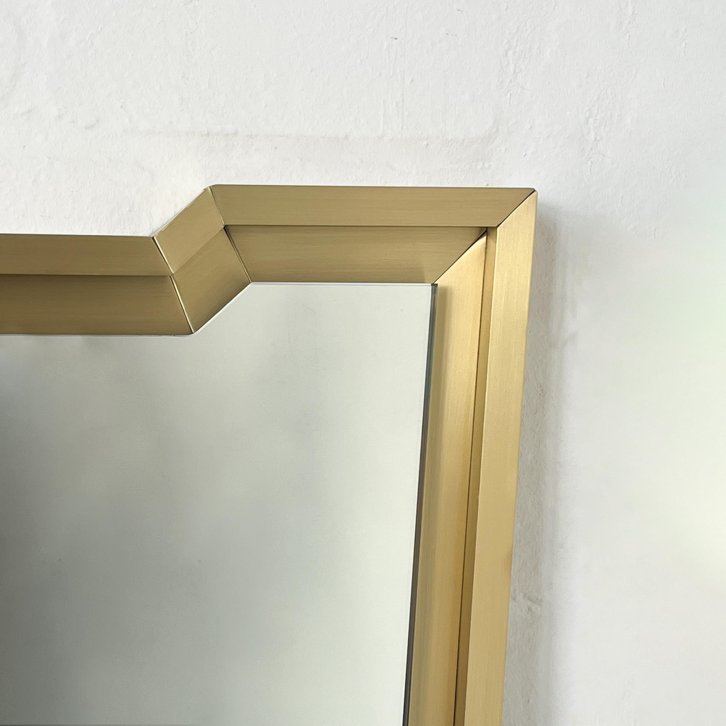 Specchio d'ispirazione vintage Toledo con cornice in ottone in vendita 2