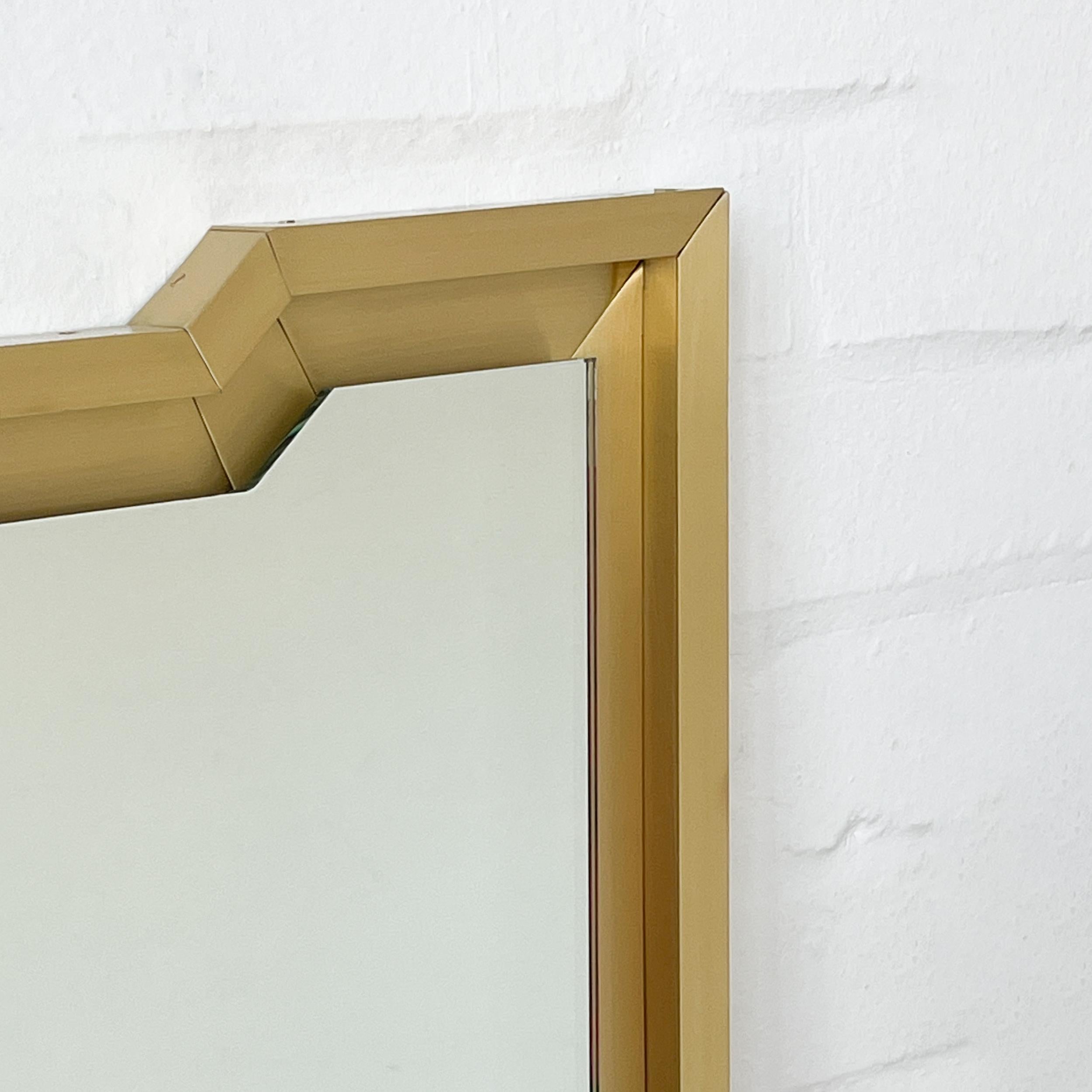 XXI secolo e contemporaneo Specchio d'ispirazione vintage Toledo con cornice in ottone in vendita