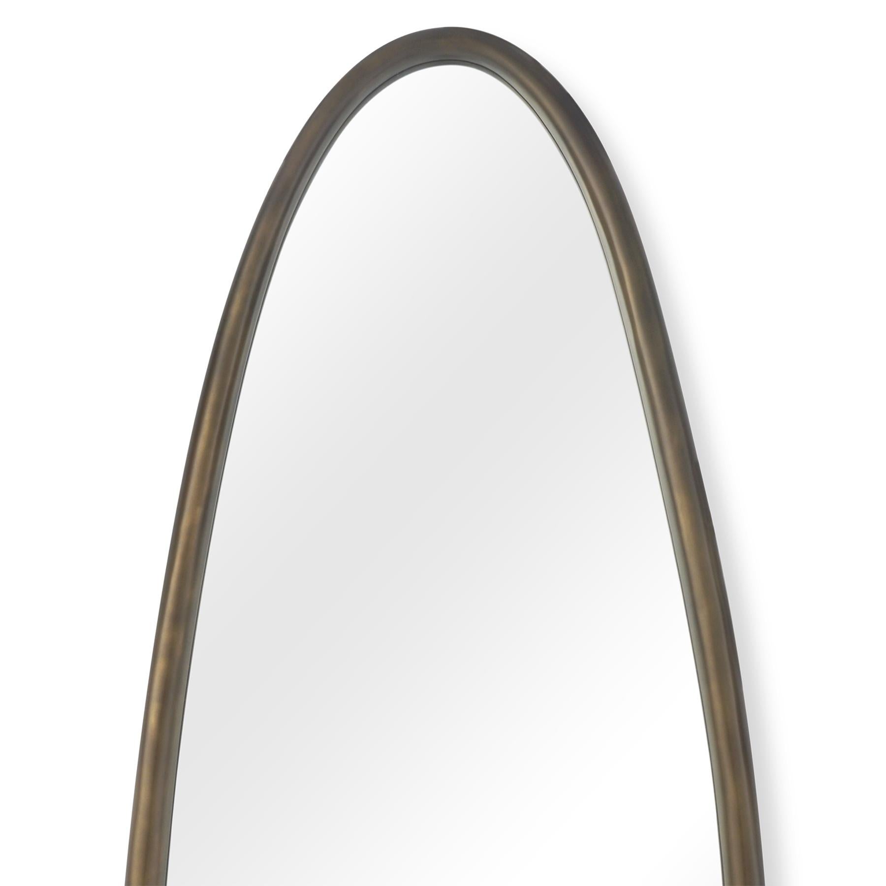 Mirror Tolens with solid mahogany frame in
bronze painted finish. With flat mirror glass.
Measures: L 82 x D 06 x H 190cm, price: 4900,00€.
Also available in tobacco or silver leaf or
gold leaf finish.
Also available on request in :
L104xD06xH240cm,