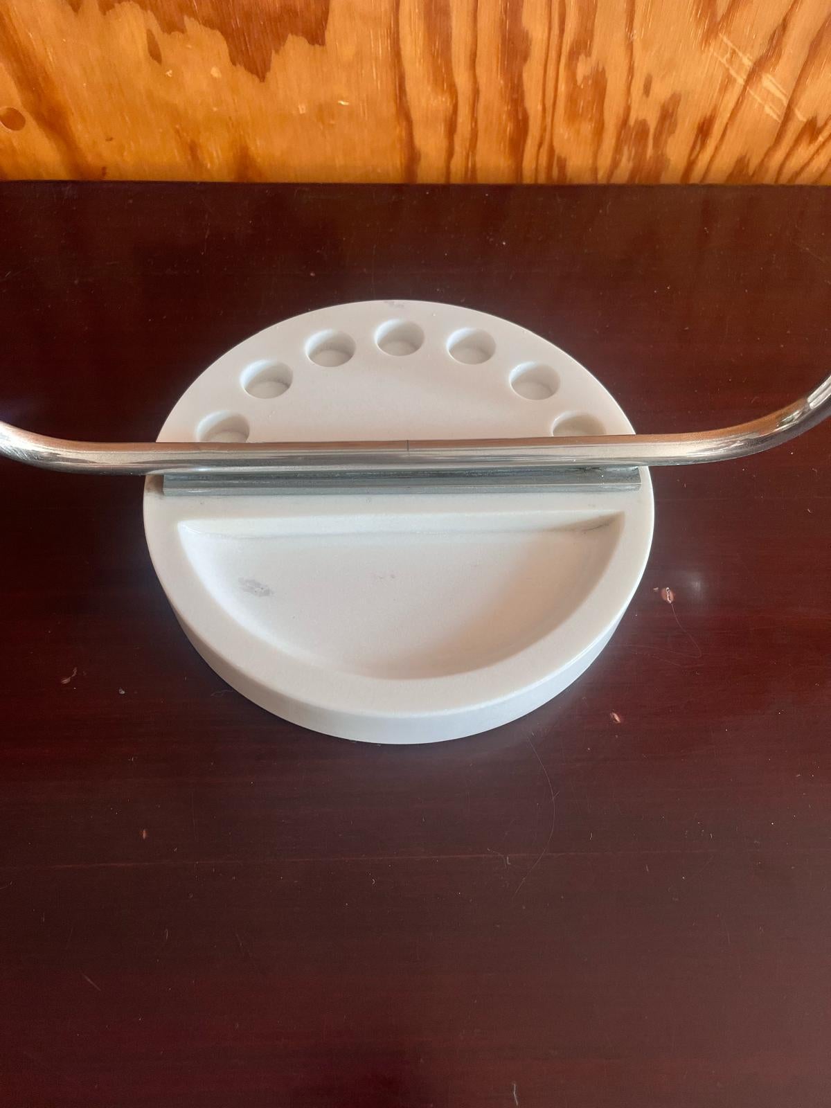 Toletta da tavolo a tre specchi con base in marmo di Carrara, anni '60 in vendita 3