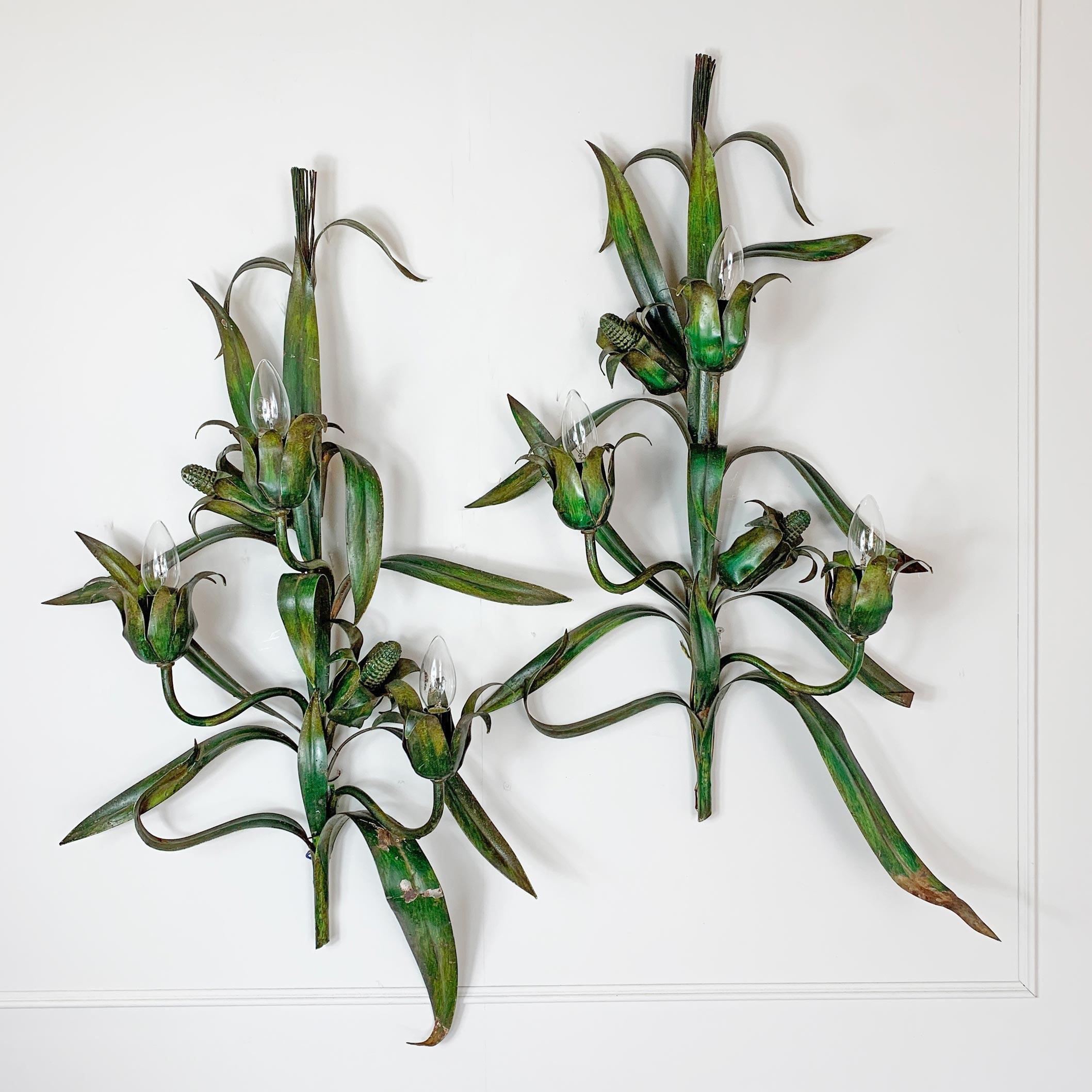 Toleware Green Maize/Corn Wall Lights, 1960s In Good Condition For Sale In Hastings, GB