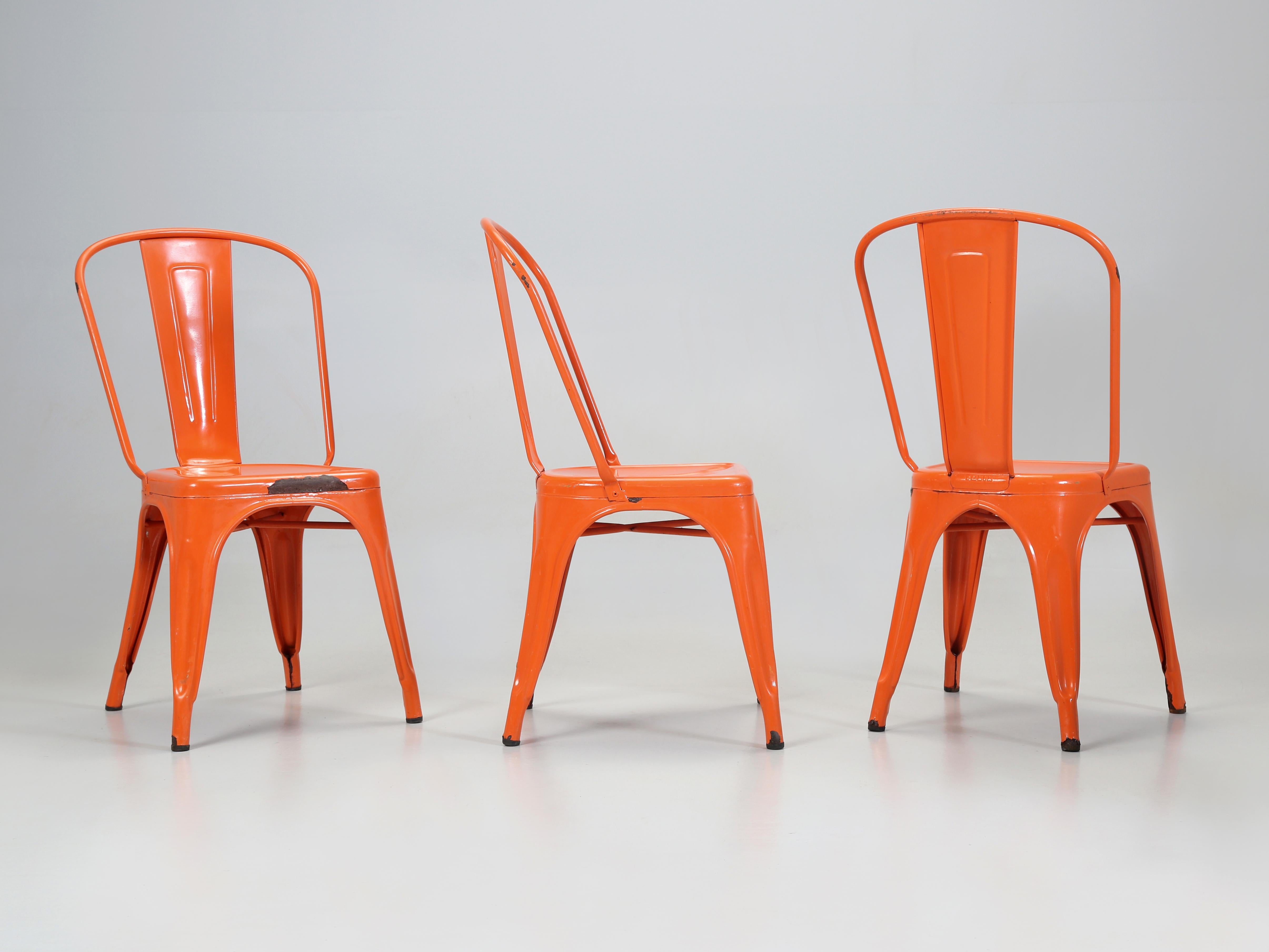 Tolix chaises empilables vintage orange en acier, fabriquées à la main, France (1300) en stock en vente 8