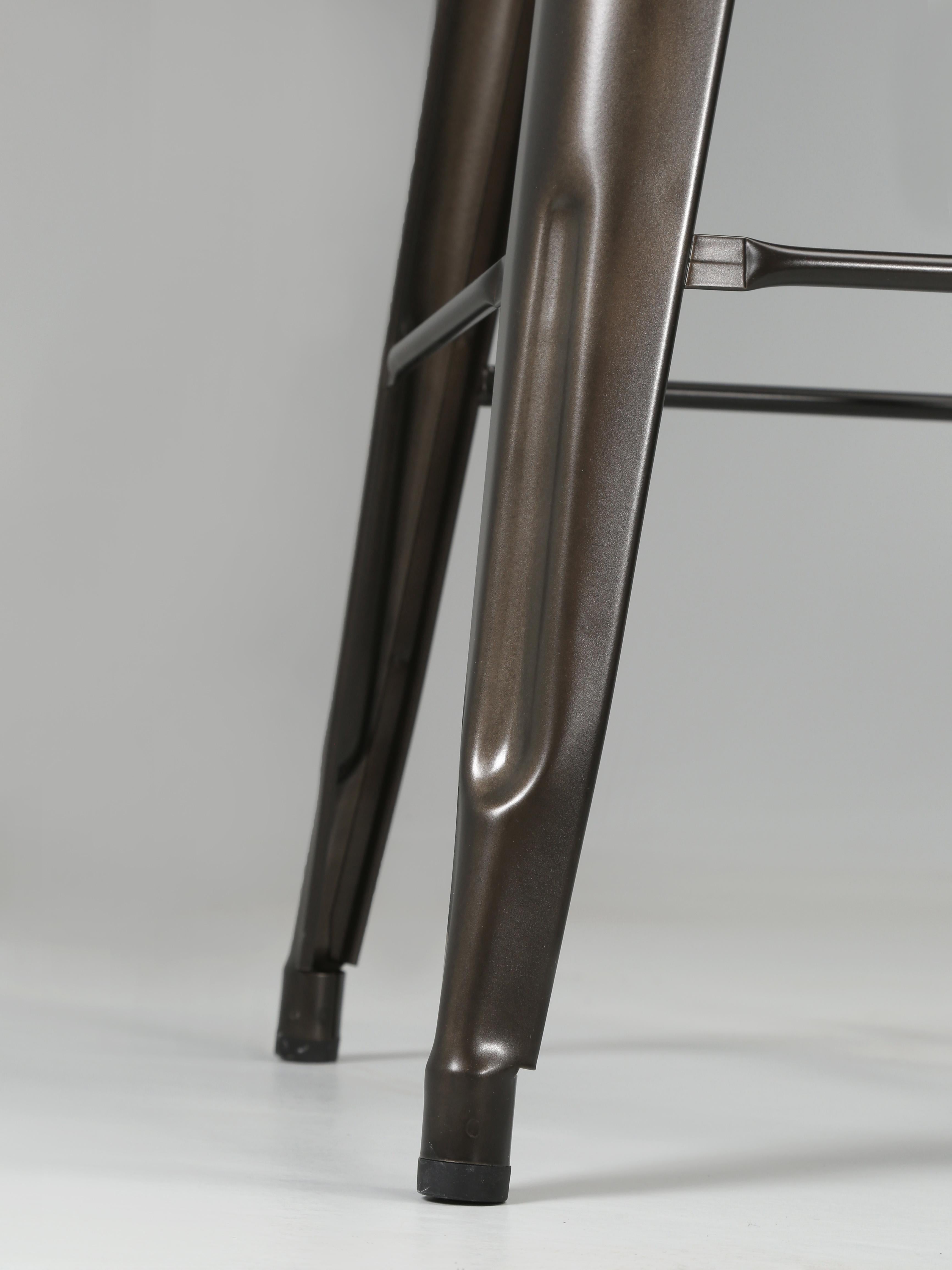 Tolix Bar Height Steel Stacking Stools, Hand-Made in France in Warm Graphite In Excellent Condition For Sale In Chicago, IL