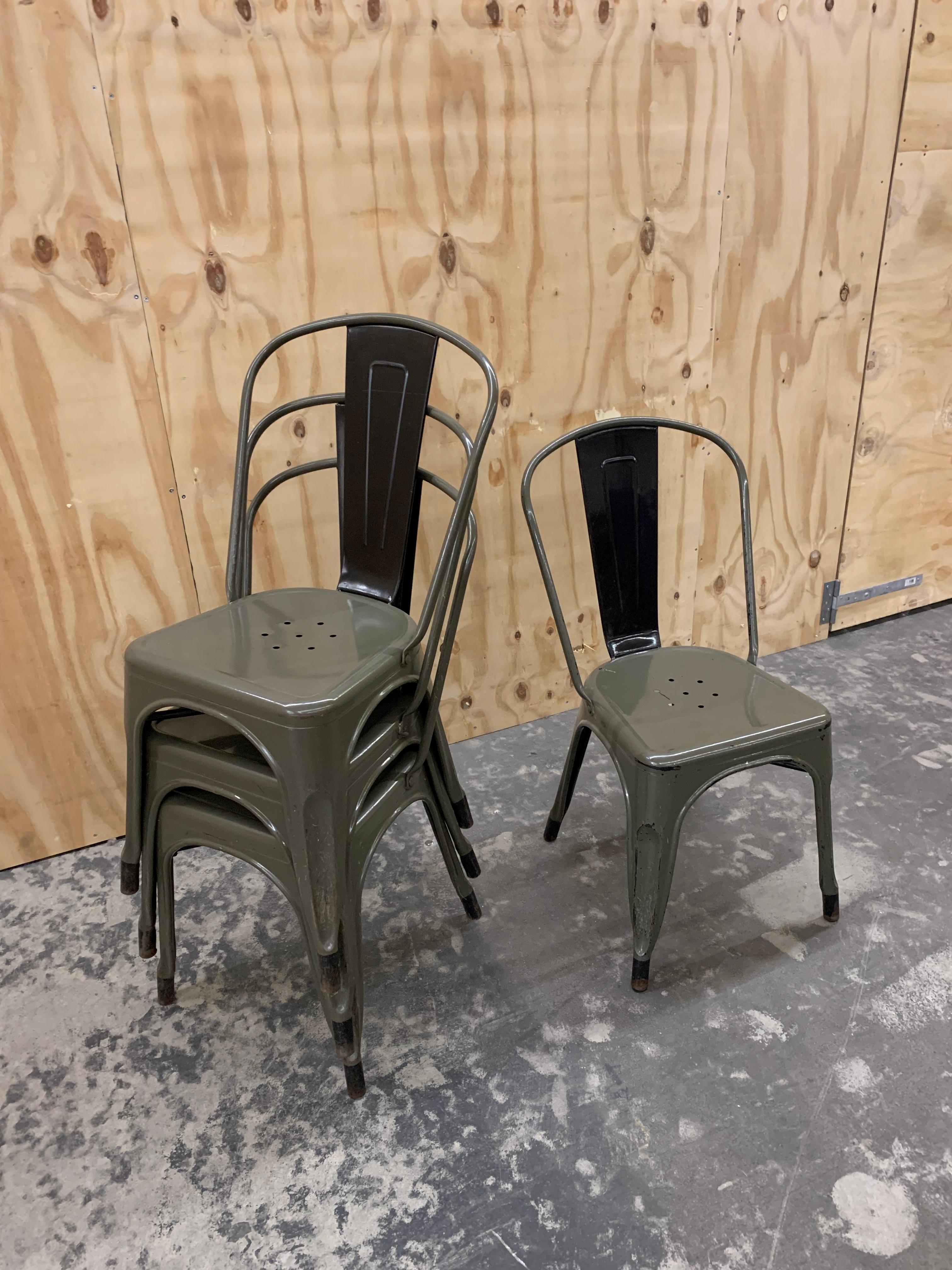 Métal Chaise de salle à manger Tolix en vente