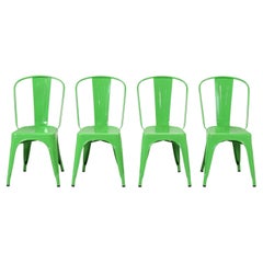 Chaises empilables Tolix en véritable revêtement français par poudrage en vert brillant - Lot de 4