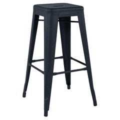 Tabouret d'extérieur peint MFT en bleu nuit Tolix