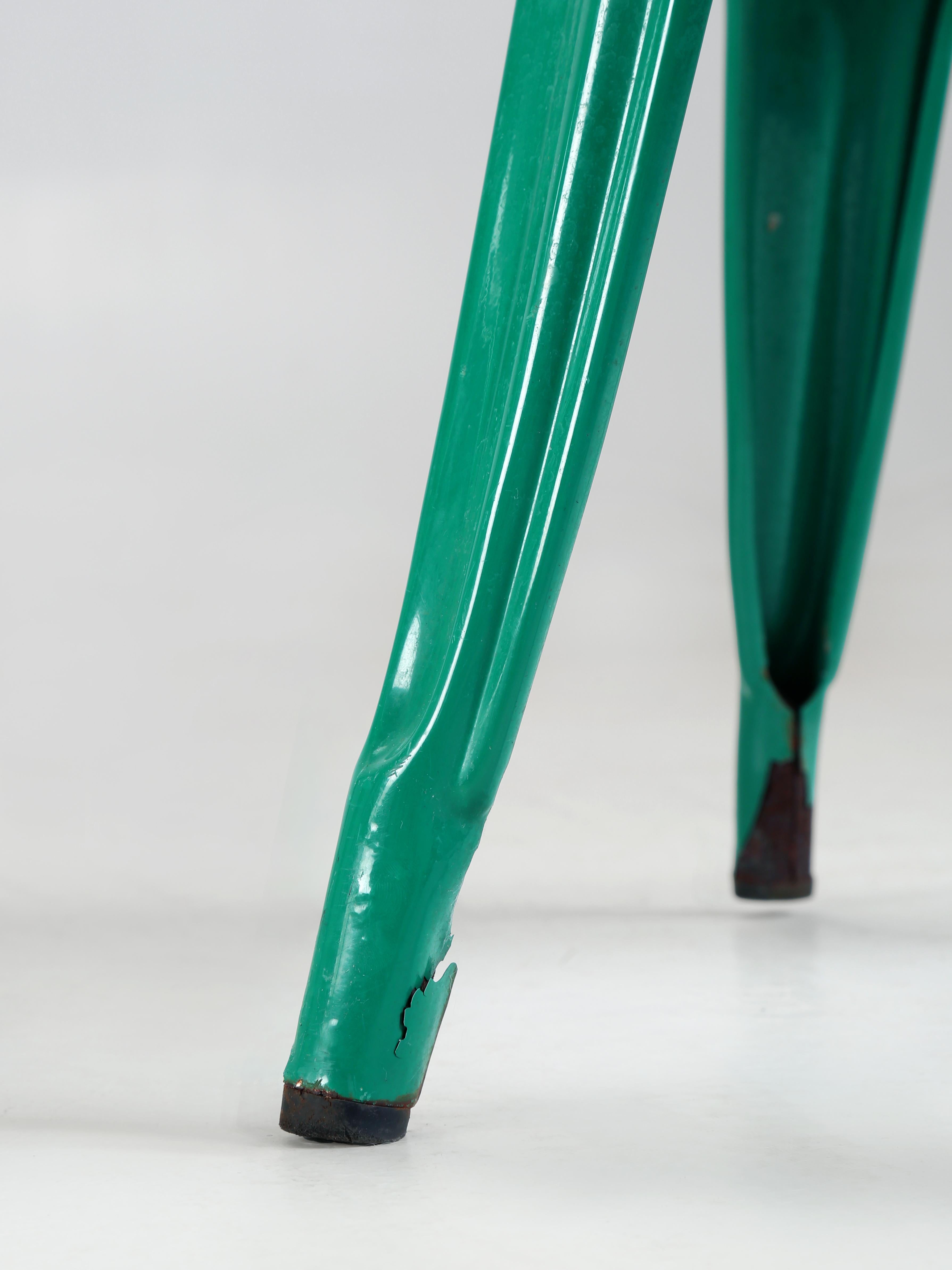 Tolix set de (3) chaises vintage en acier vert envy, Hundreds plus disponibles en vente 7