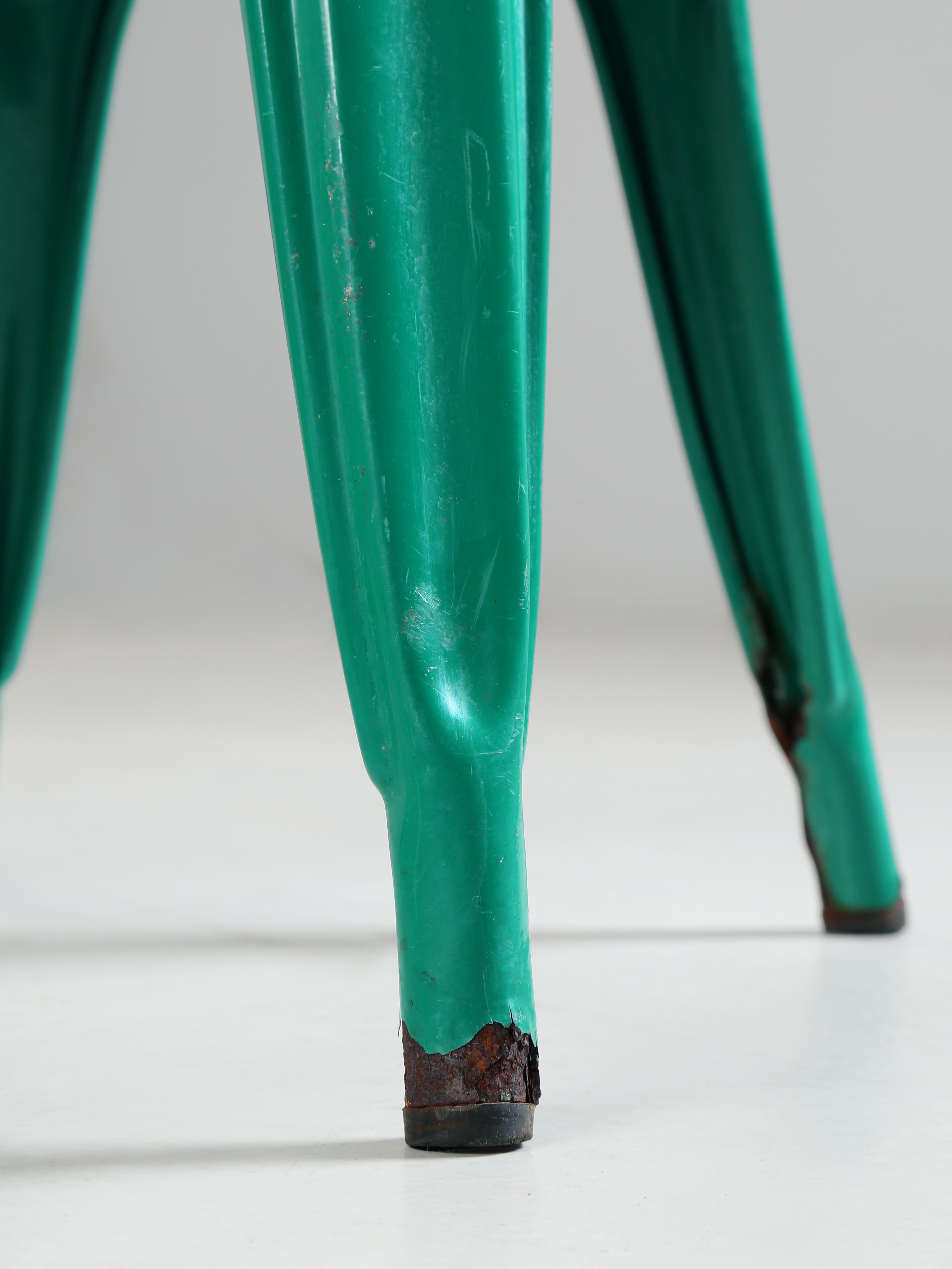 Tolix set de (3) chaises vintage en acier vert envy, Hundreds plus disponibles en vente 8