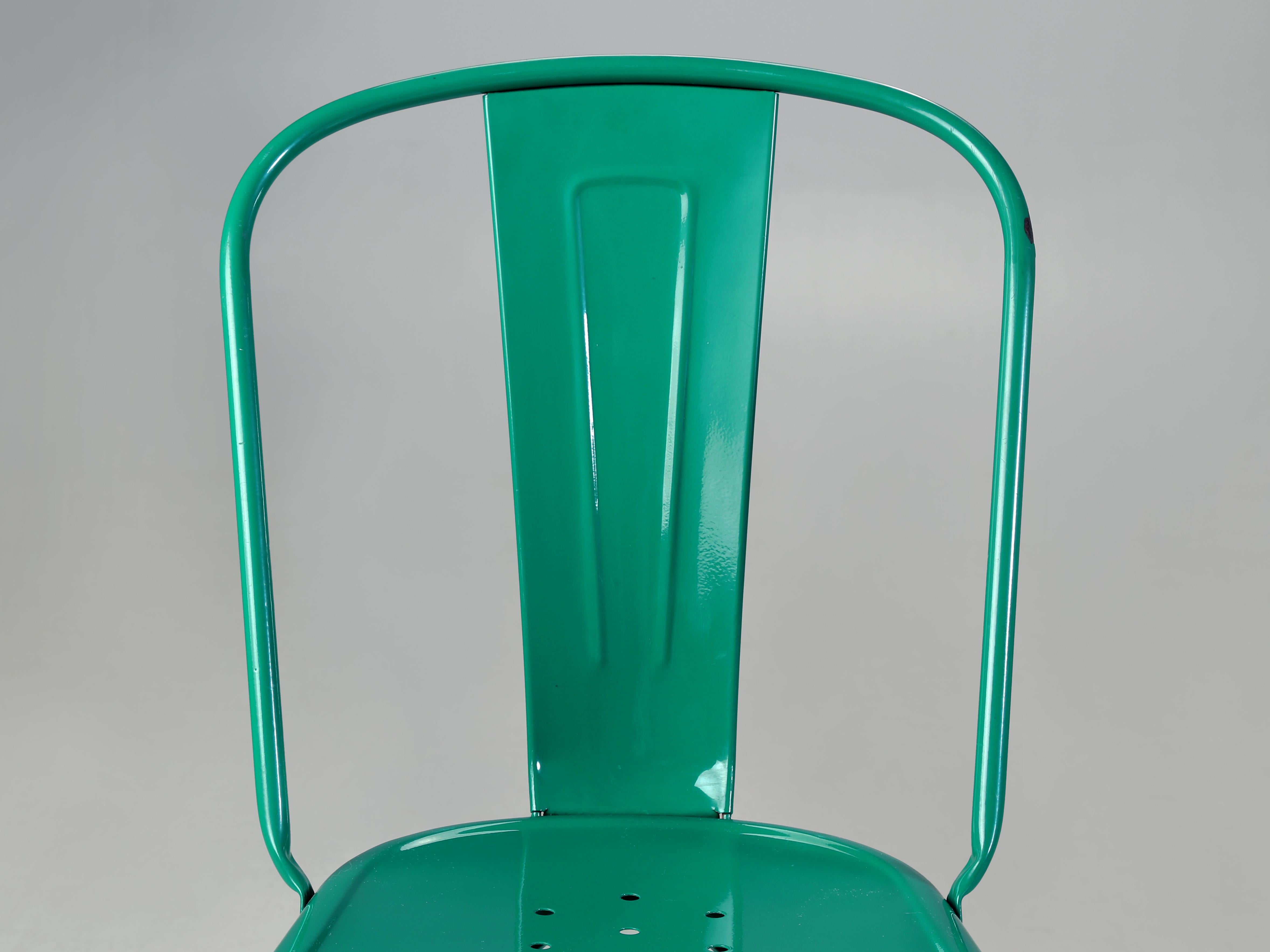 Français Tolix set de (3) chaises vintage en acier vert envy, Hundreds plus disponibles en vente