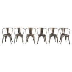 Tolix chaises empilables en acier brut 40 disponibles, ou 100 en peinture d'origine