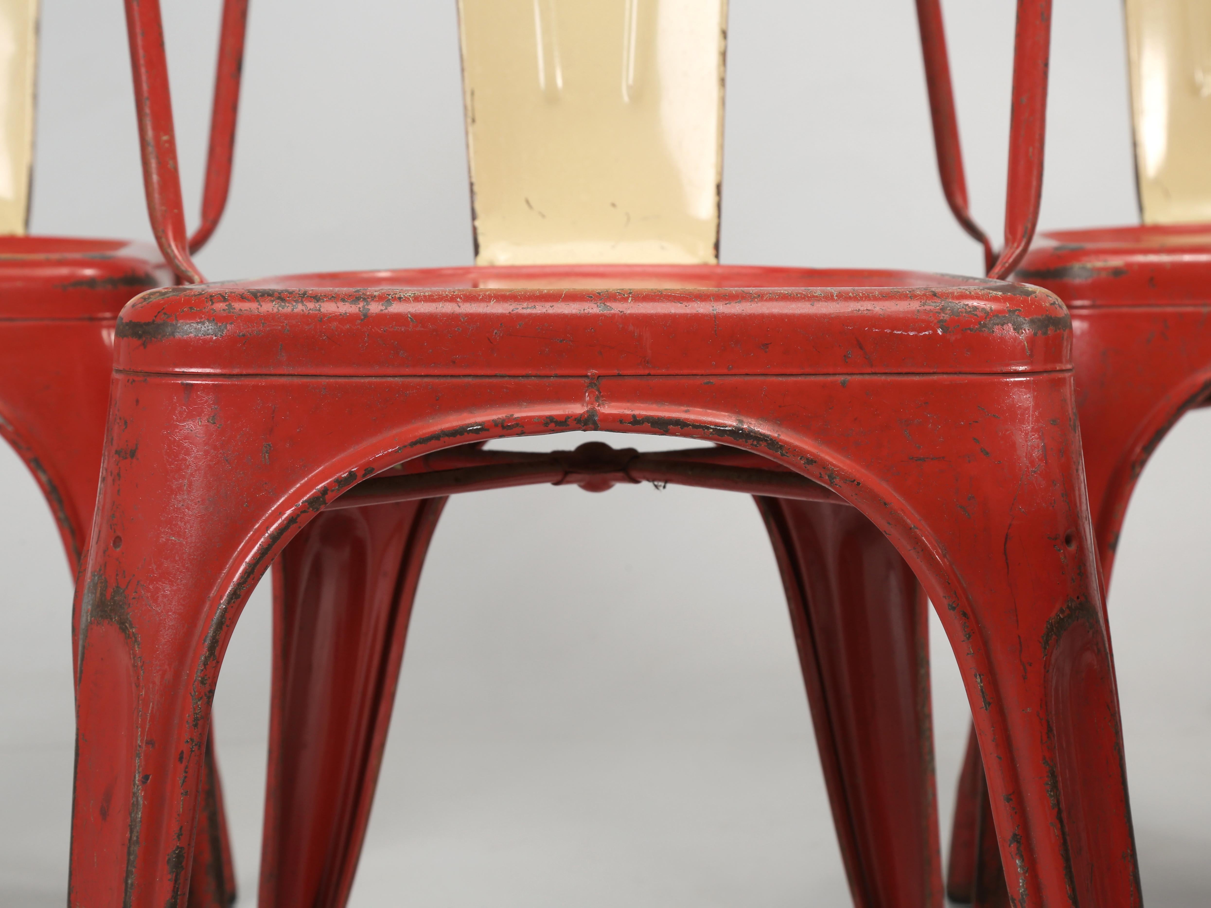 Chaises en acier Tolix Françaises c1950s Peinture originale '1500' Disponibles neuves et usagées en vente 1