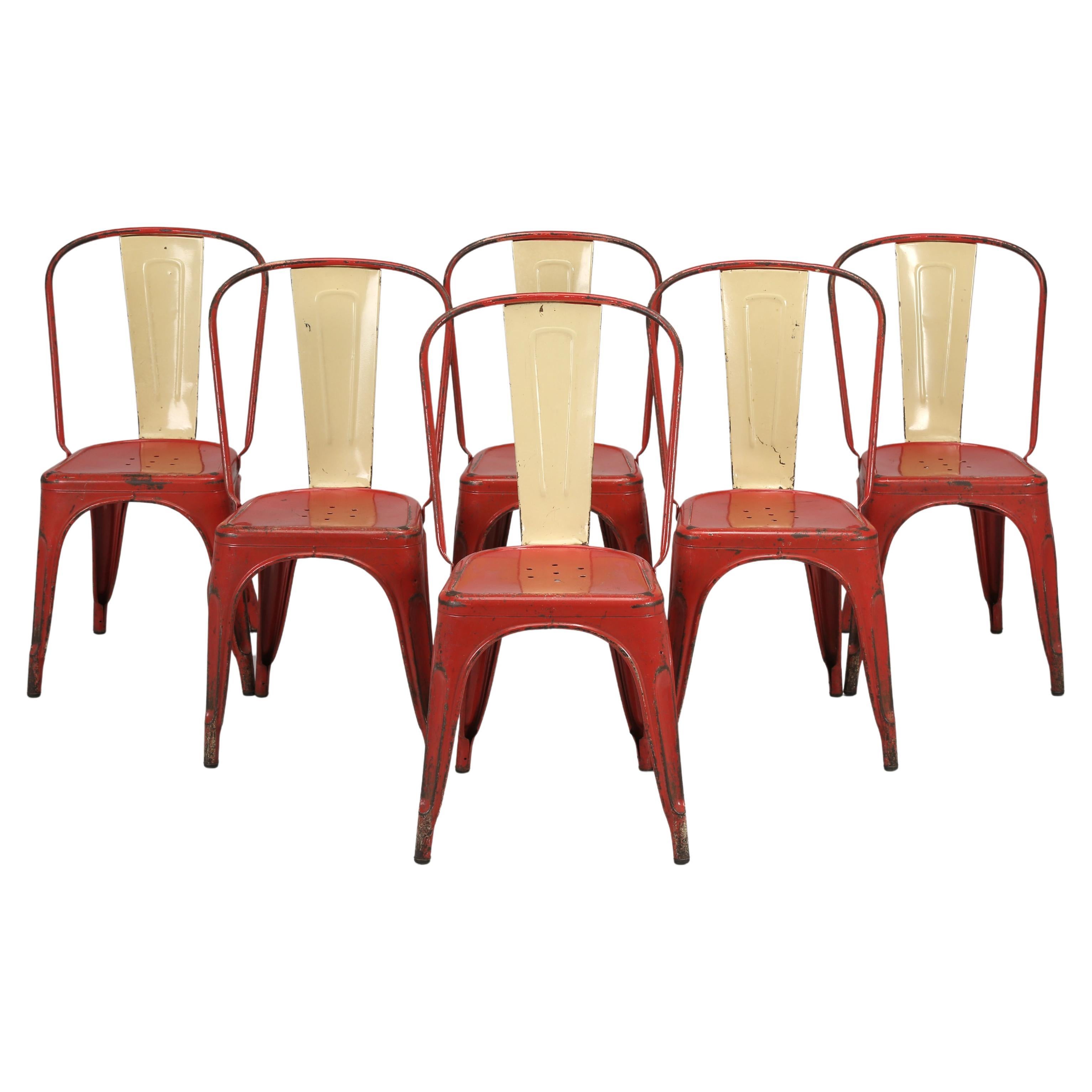 Tolix Stahlstühle Französisch ca. 1950er Jahre Originalfarbe '1500' Erhältlich sowohl neu als auch gebraucht im Angebot