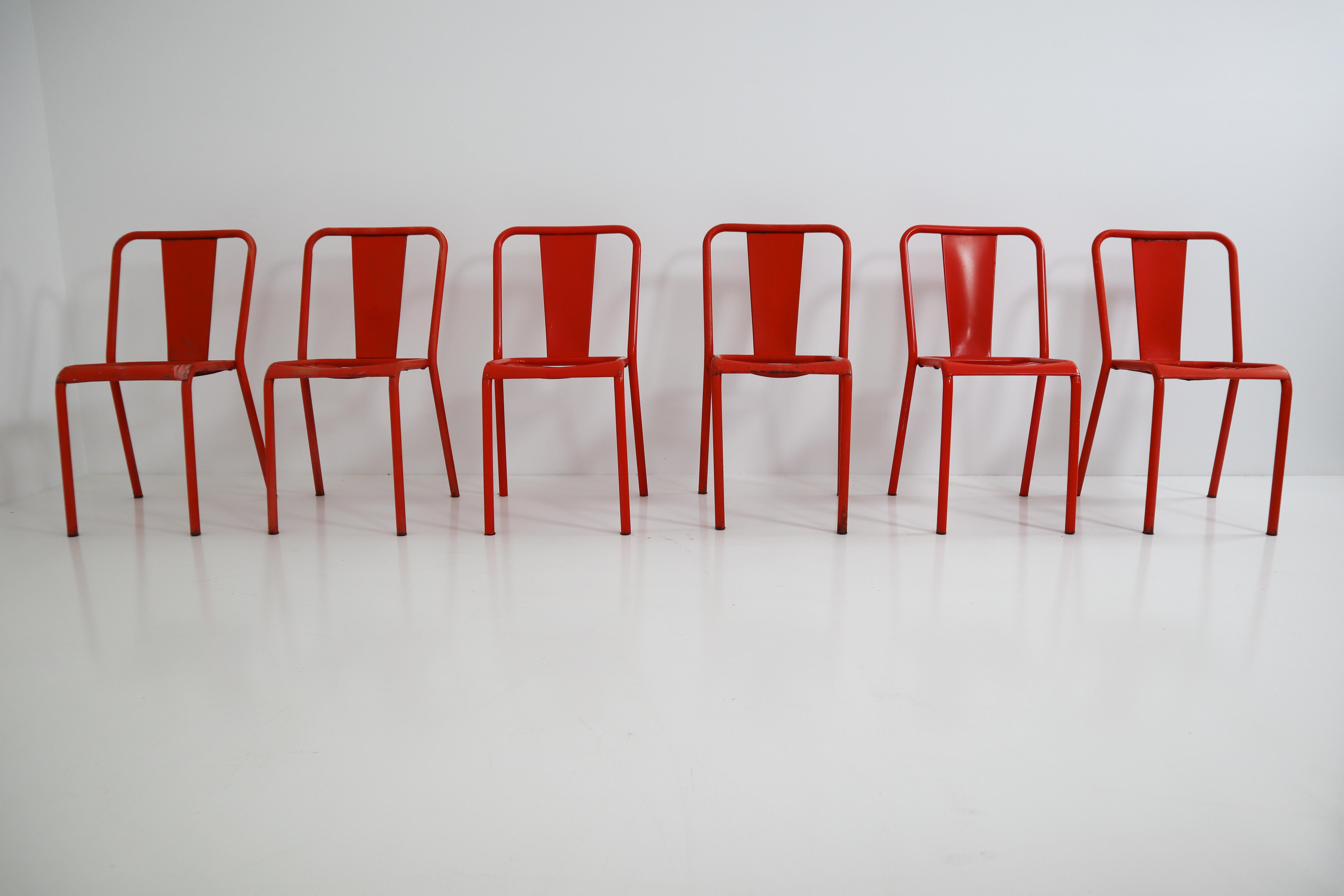 Tolix T4 Metal Set of Six Red Chairs by Designer Xavier Pauchard 1950s In Good Condition In Almelo, NL